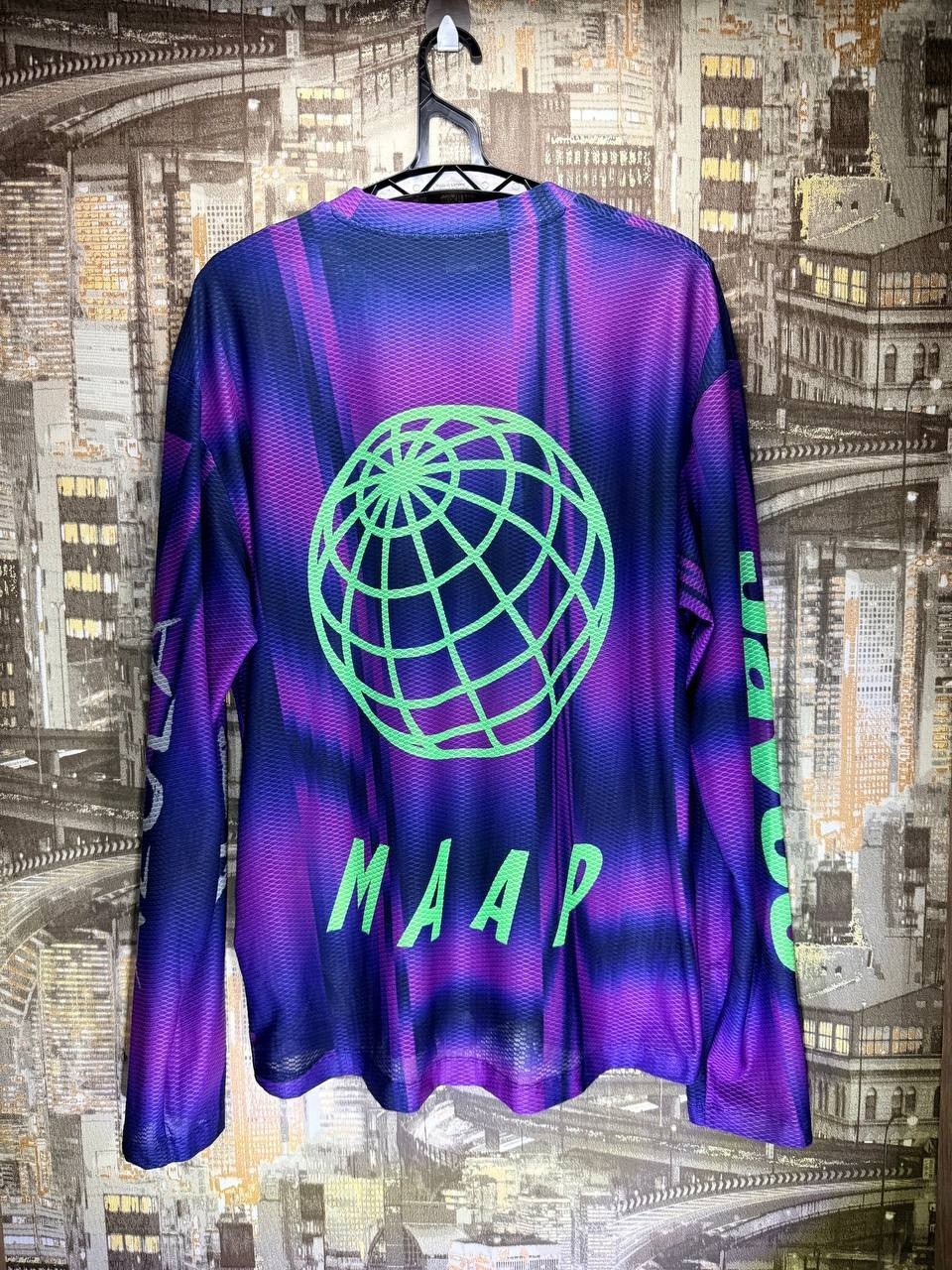 MAAP x Team Jayco AlUla jersey men’s CYCLING Size Medium Aurora Purple