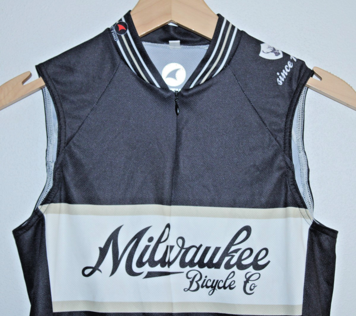 Milwaukee Bicycle Mens Cycling Jersey M Rear Pockets 34″ Chest 25″T2B Sleeveless