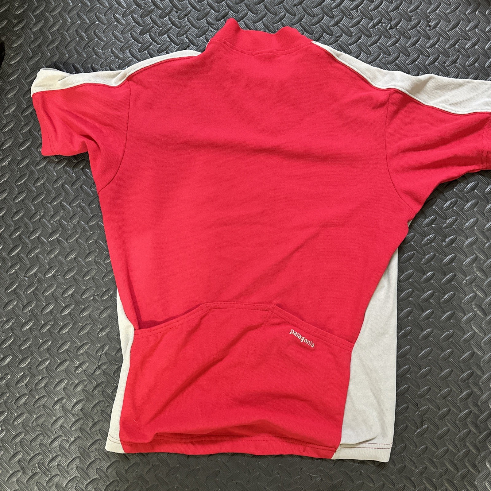 Patagonia Mens Small (Sm) Cycling Jersey 1/2 Zip Shirt Lightweight Vtg Red Gray