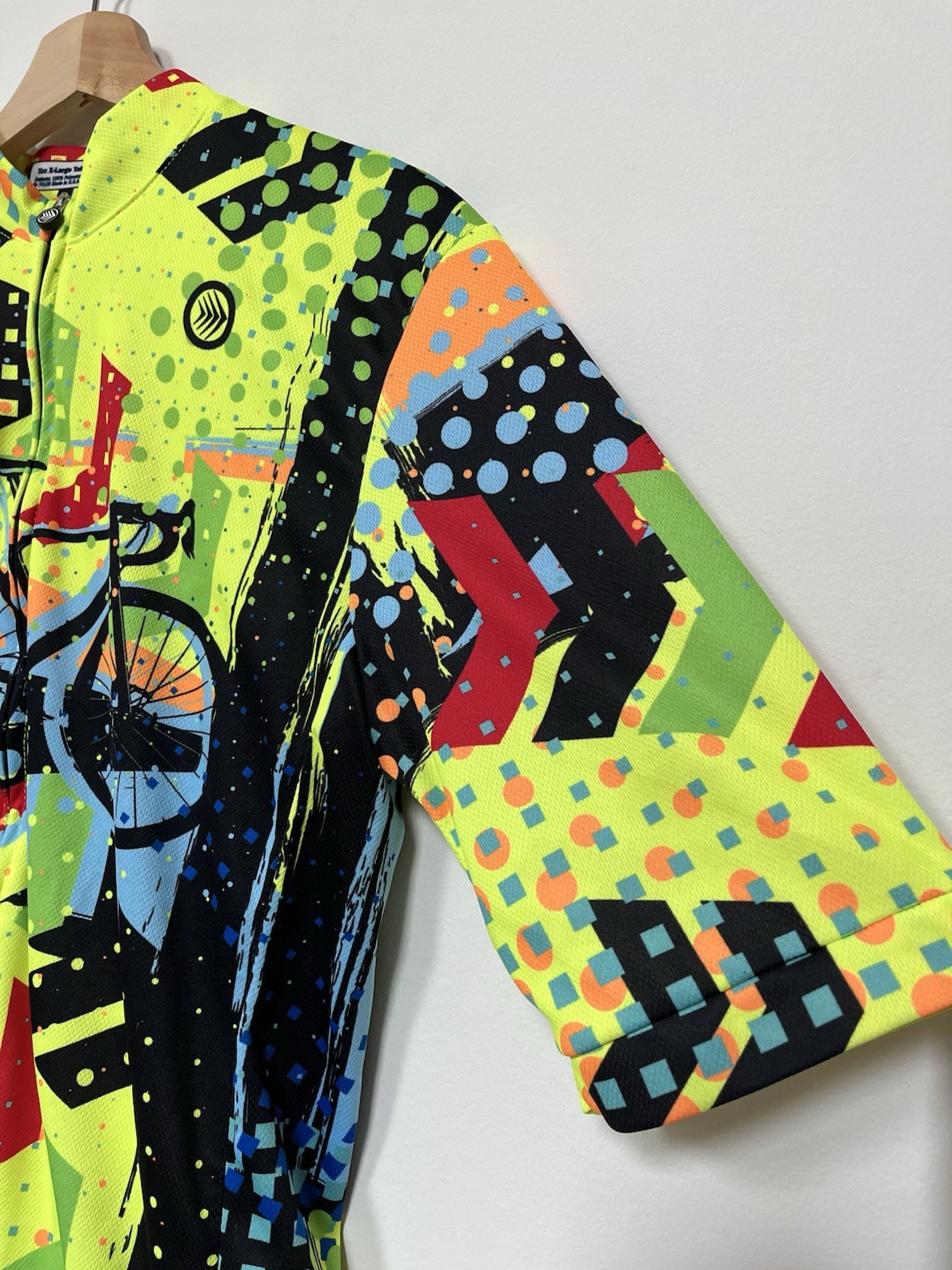 Aero Tech Designs Cycling Jersey Shirt XL Abstract Bright Back Pockets Full Zip