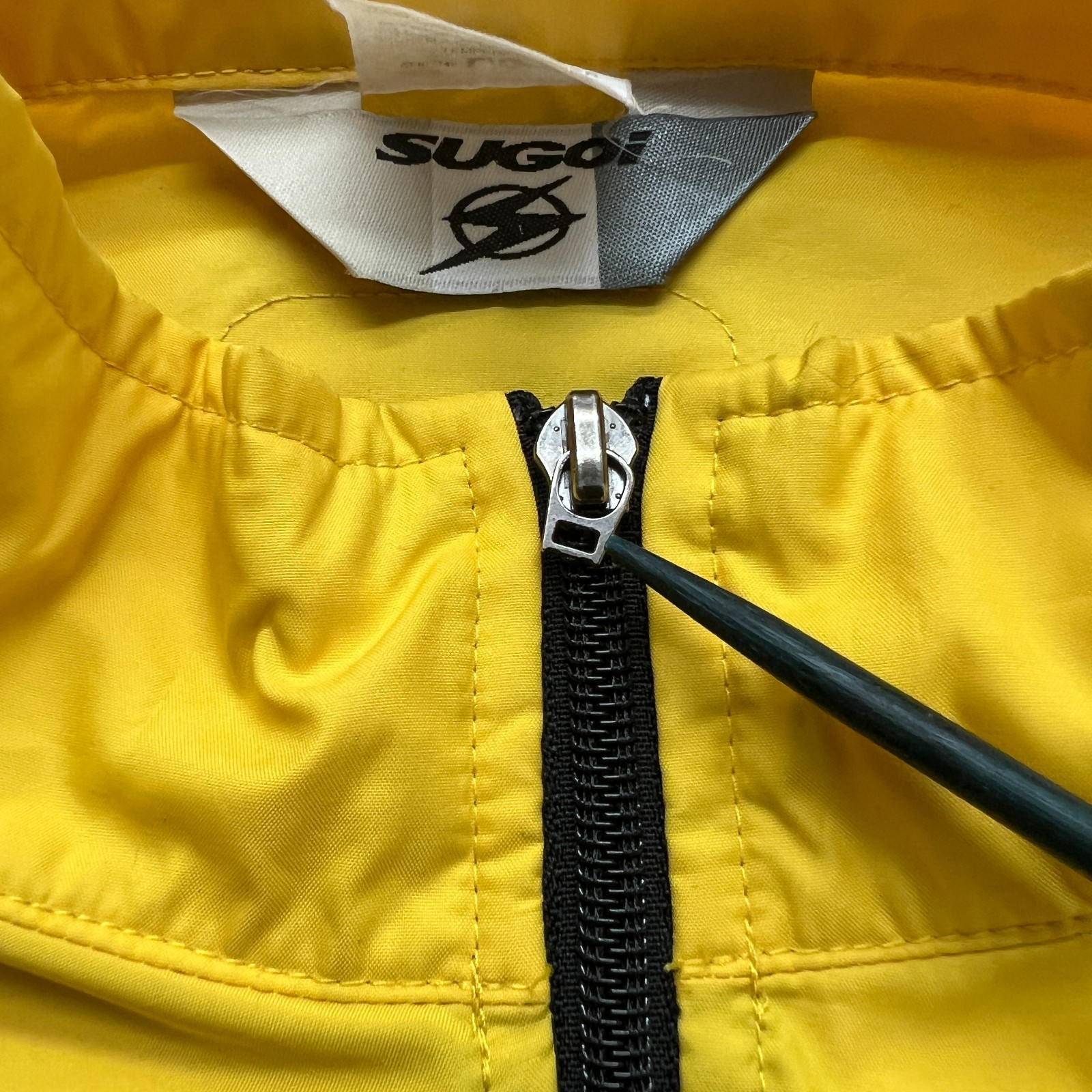 Sugoi Jacket Size L Womens Full Zip Sleeveless Windbreaker Shirt Bicycle Biking