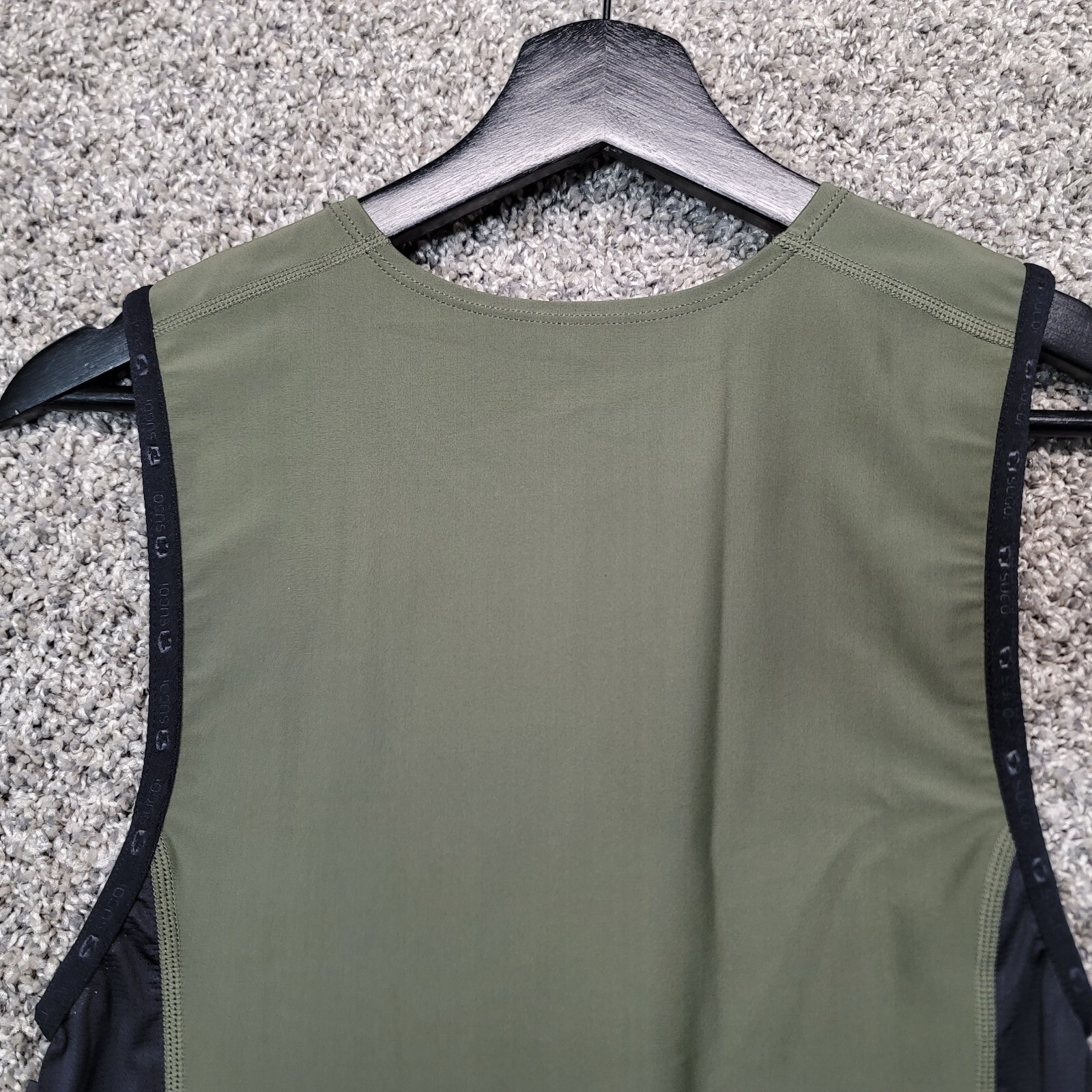 Sugoi Cycling Shirt Mens Small Green Black 3/4 Zip Jersey Vest Sleeveless