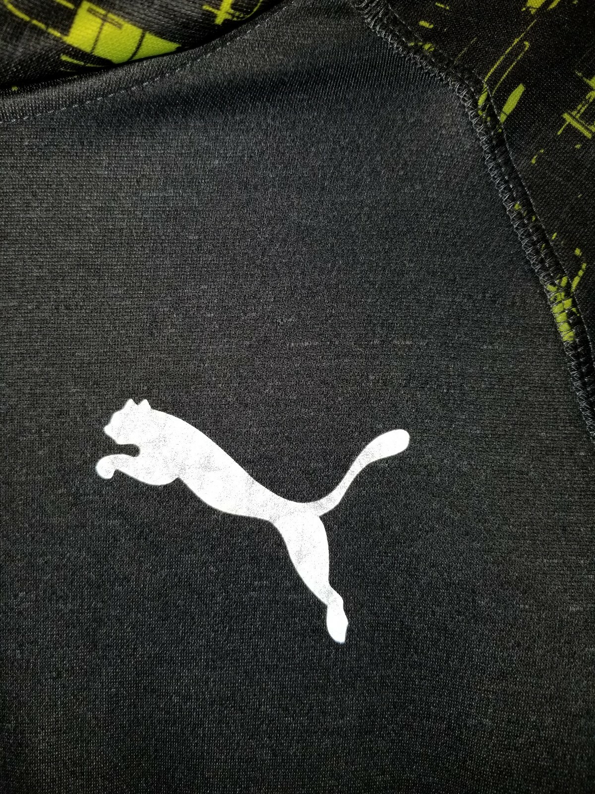 Puma Youth Hoodie Color: Gray w/ Lime Green GRAPHIC Youth Size: XL(18-20) NICE!!