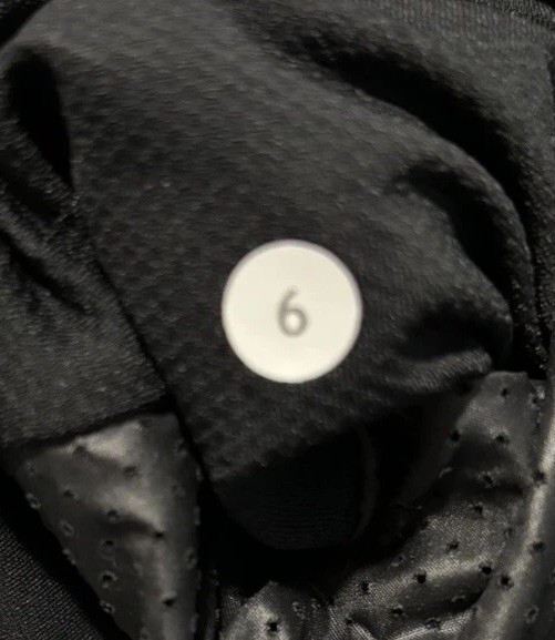 Lululemon Presta Cycling Jersey Athletic 1/2 Zip Back Pockets Black Women’s 6