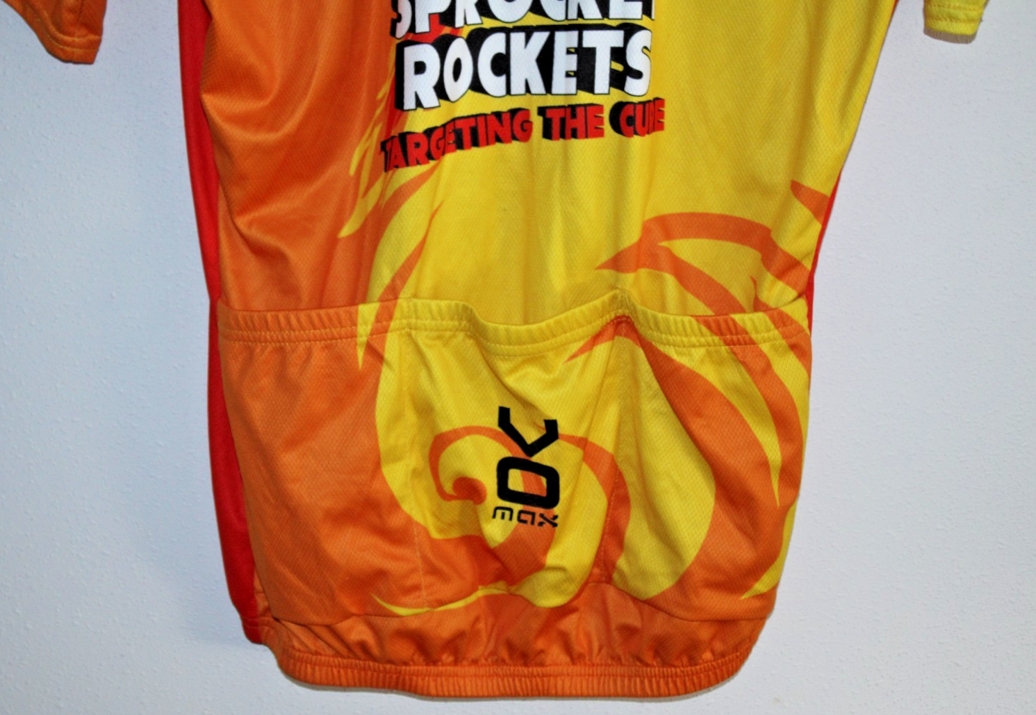 VoMax Men’s Cycling Jersey Small Rear Pockets 44″ Chest 23/27″ T2B 26″ Waist MTB