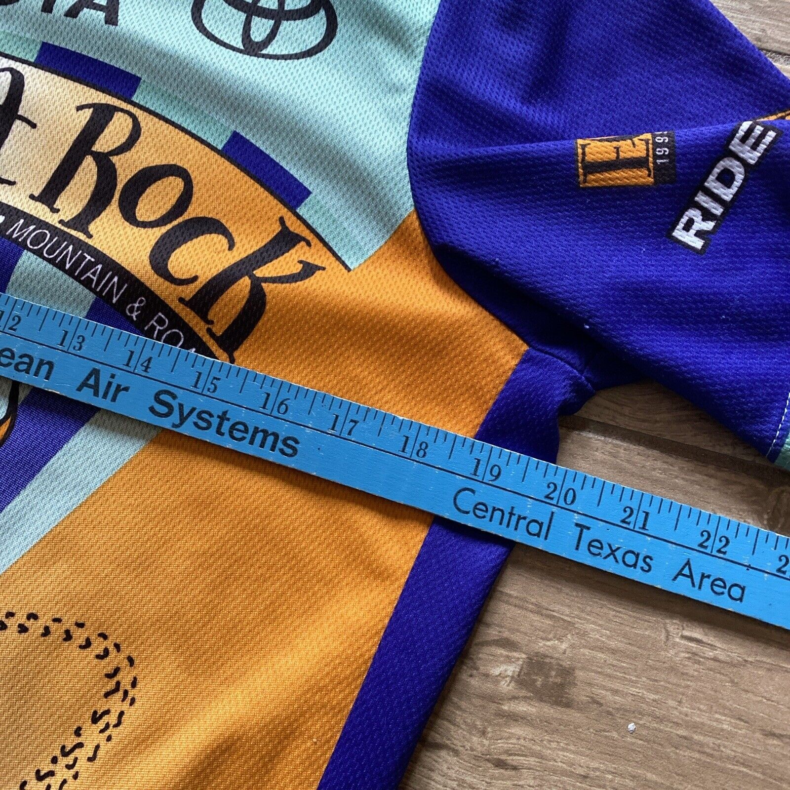 Vintage 90’s Pearl Izumi Elephant Rock Castle Rock CO cycling jersey, Large USA
