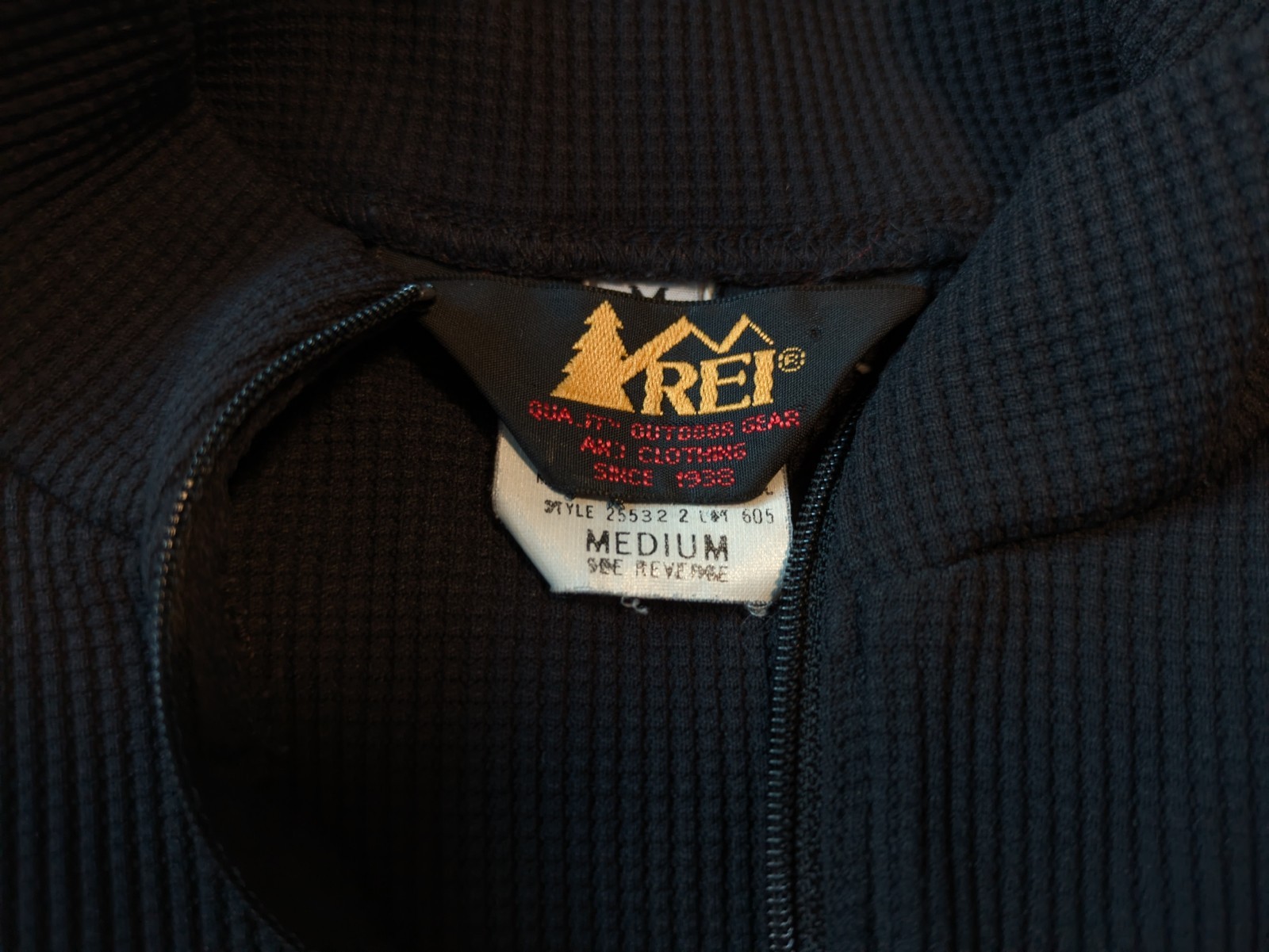 REI Women’s Cycling Jersey Medium Black Quarter Zip Thermal Long Sleeve Vintage