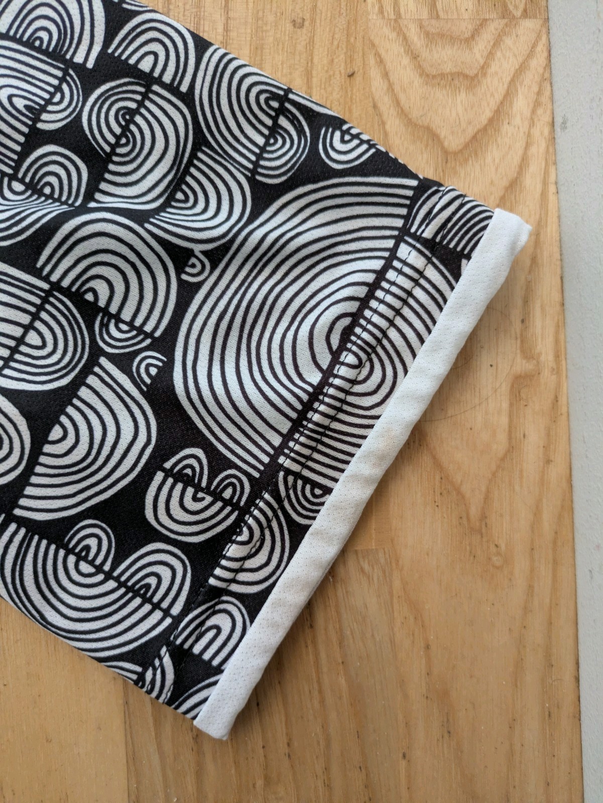 Velocio Lisa Congdon X SE Short Sleeve Cycling Jersey Men White/Blk Gravel