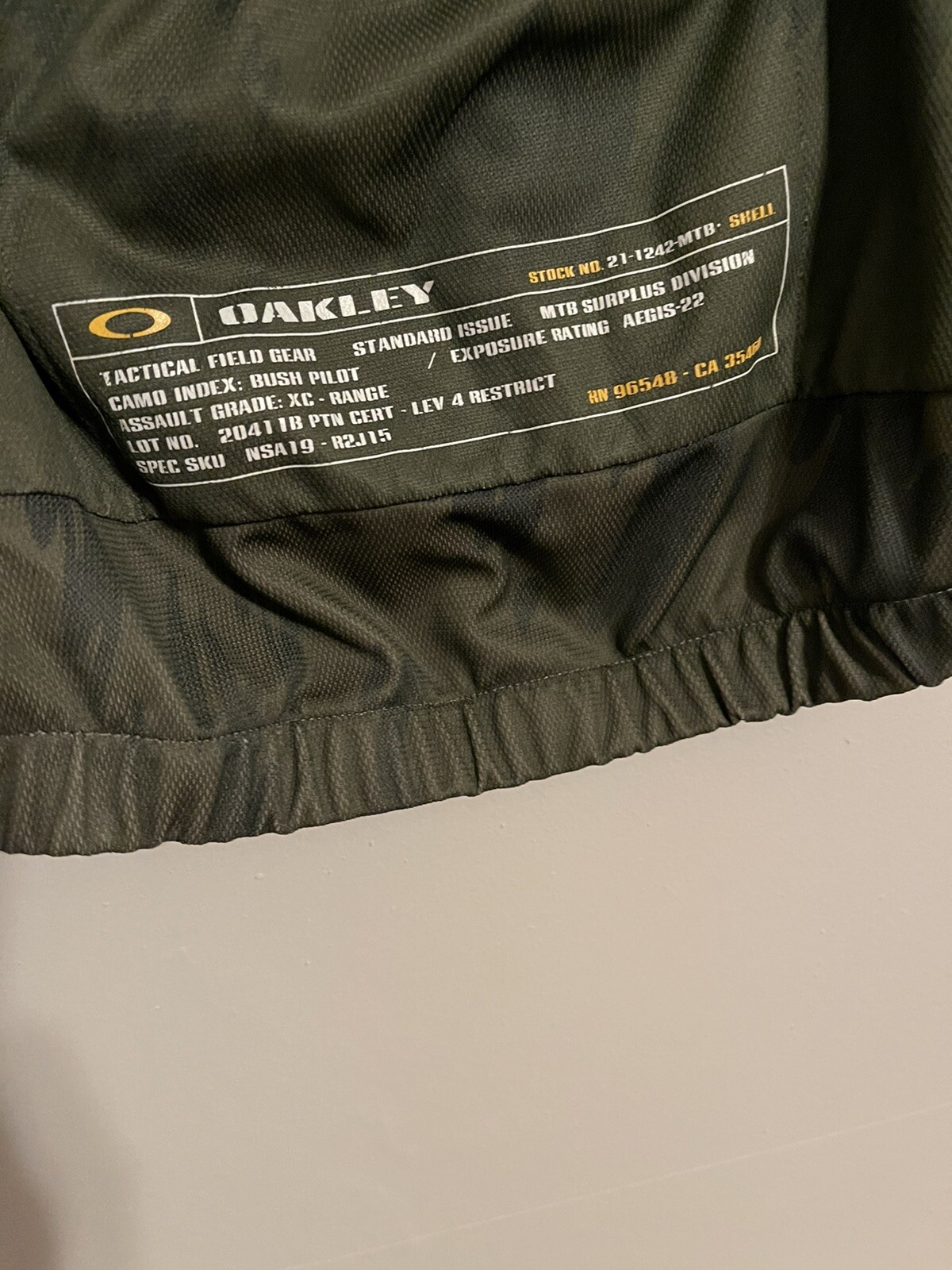 Vintage Oakley Tactical Field Gear Scatter Logo Cycling Jersey – Men’s Large L