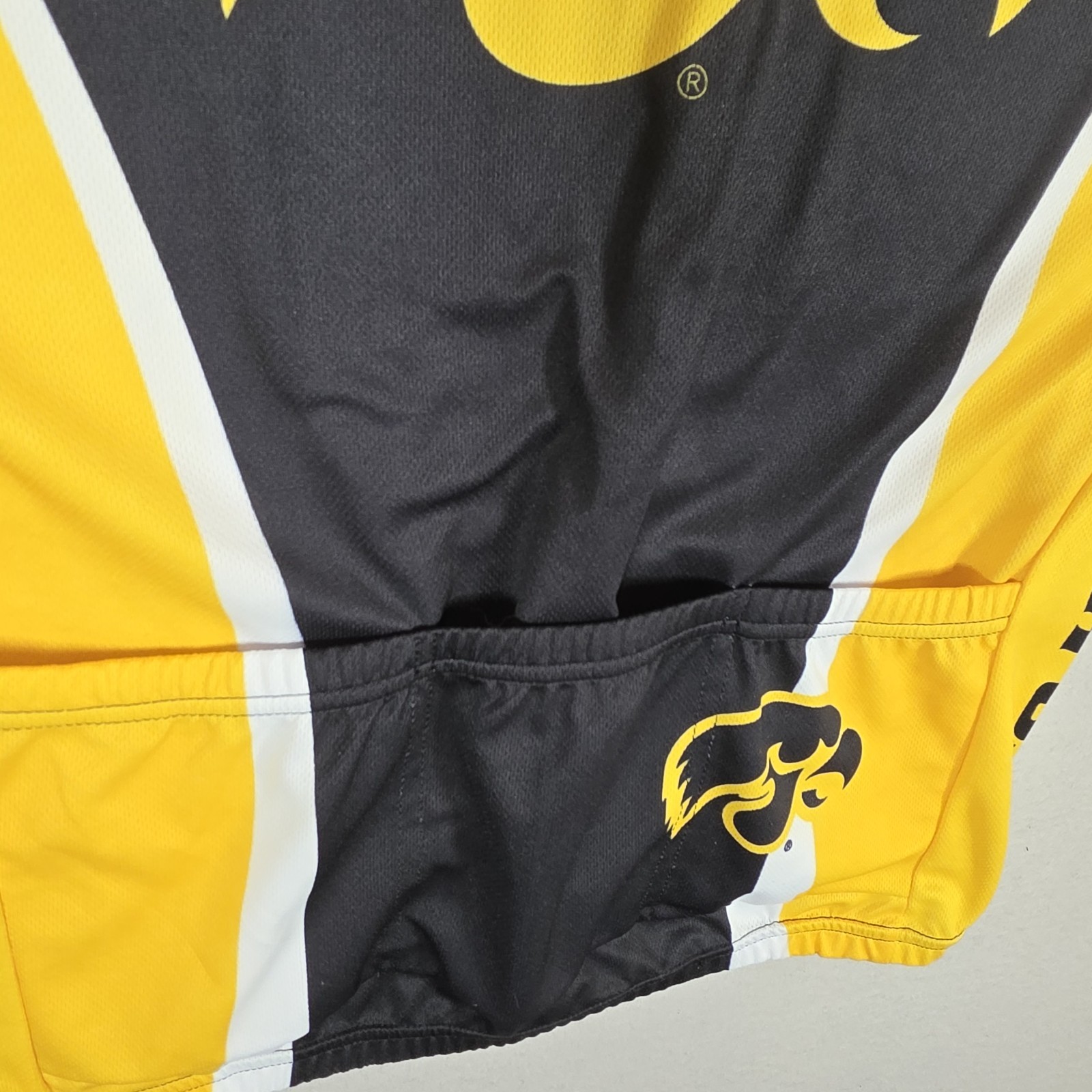 Iowa Hawkeyes Cycling Jersey Mens XL Black Yellow Logo Outdoor NCAA Adrenaline