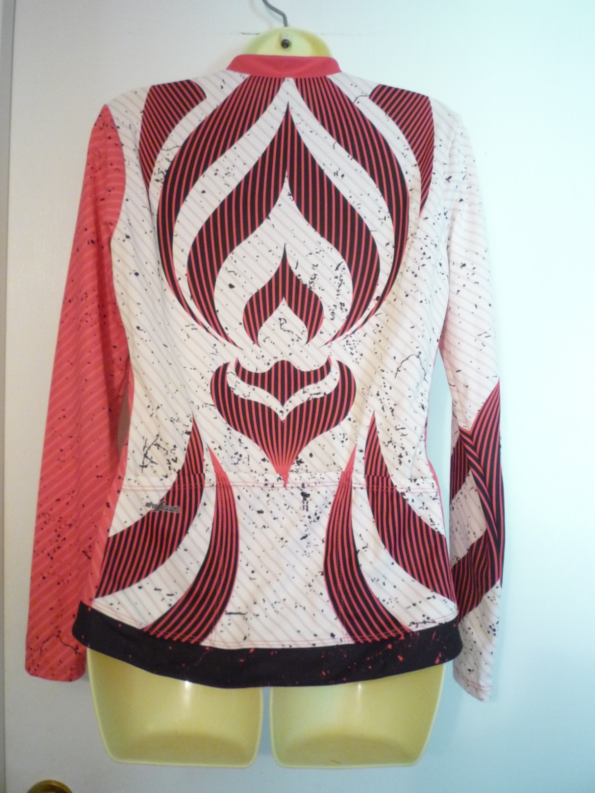 SHE BEEST CYCLE JERSEY-SZ MED-LONG SLEEVE–ZIP FRONT=3 POCKET BACK-HIGH NECK