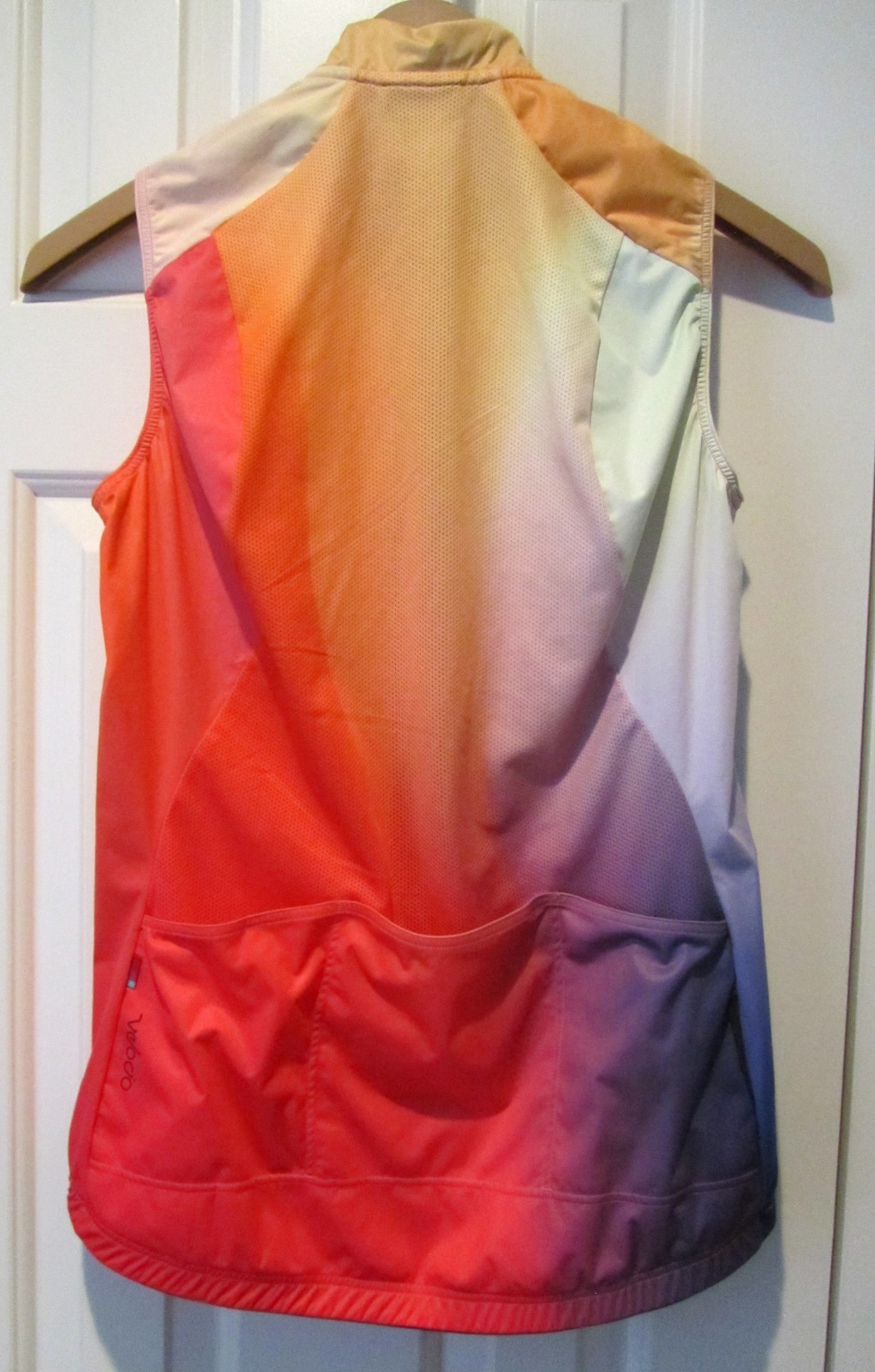 VELOCIO Women’s “Sunrise Blur” Zippered Wind Vest Size Medium 18″ P-P