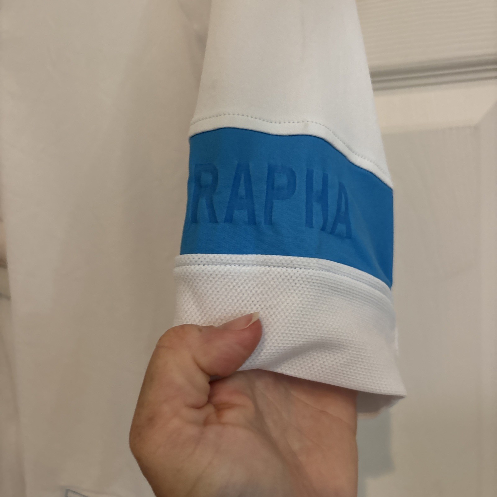 Rapha Women’s White Pro Team Short Sleeve Aero Jersey Size L Blue Detailing NWT