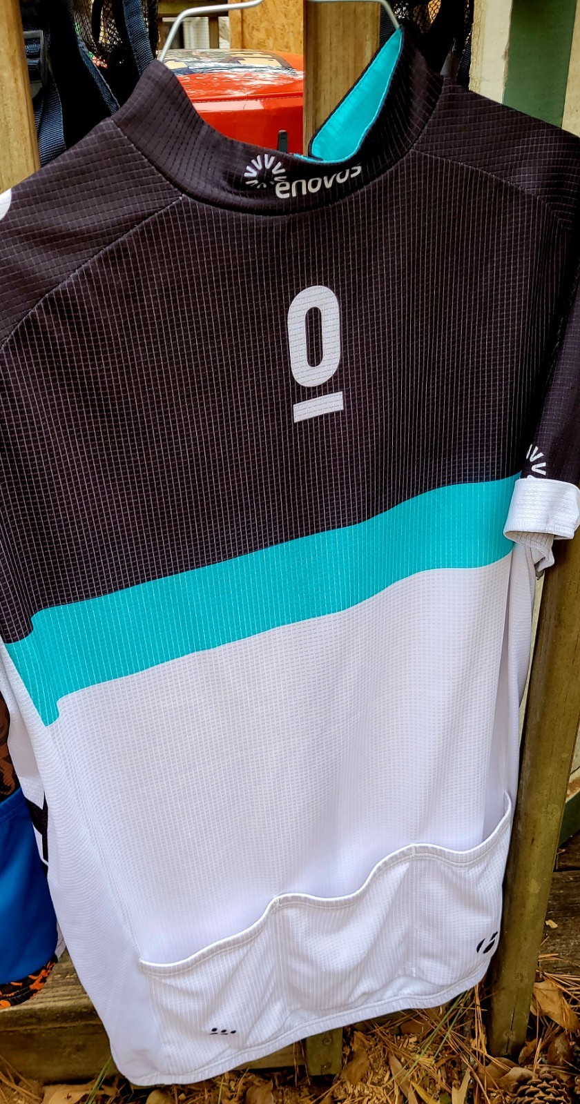 4 Cycling Jersey’s Women’s XL L Great Condition Various Brands Lot