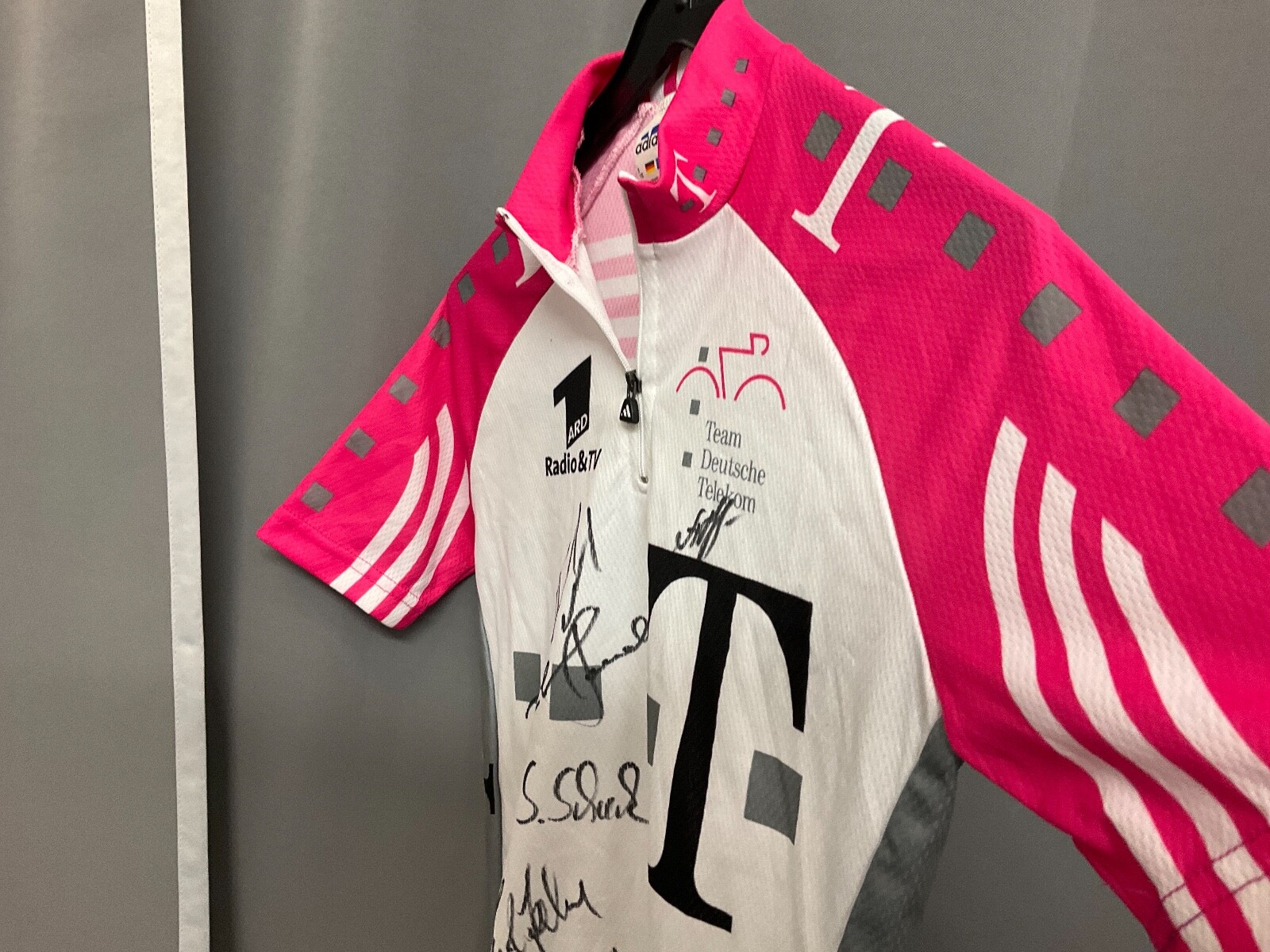 Rare NOS TEAM TELEKOM T-MOBILE Adidas TT Jersey Shirt Kids / 152 Orig 7X Signature