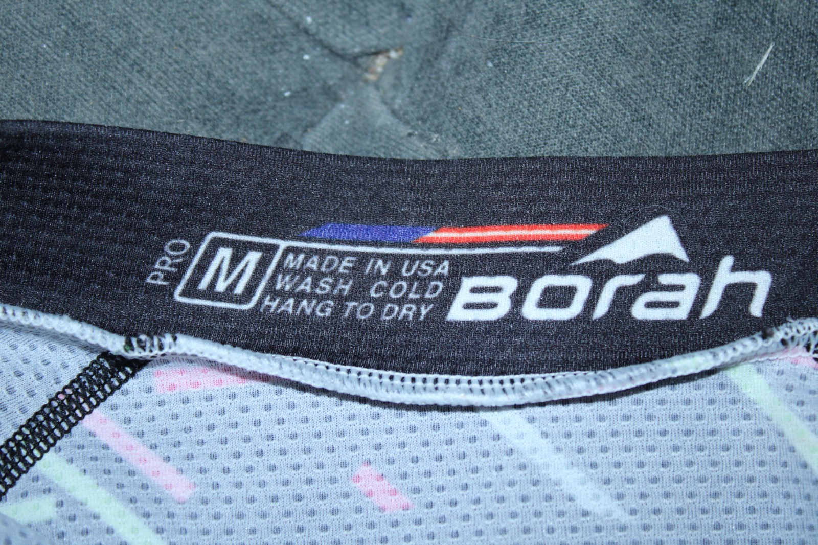 Borah Specialized Men’s Cycling Jersey Medium Rear Pockets 38″ Chest 23/27″ T2B~