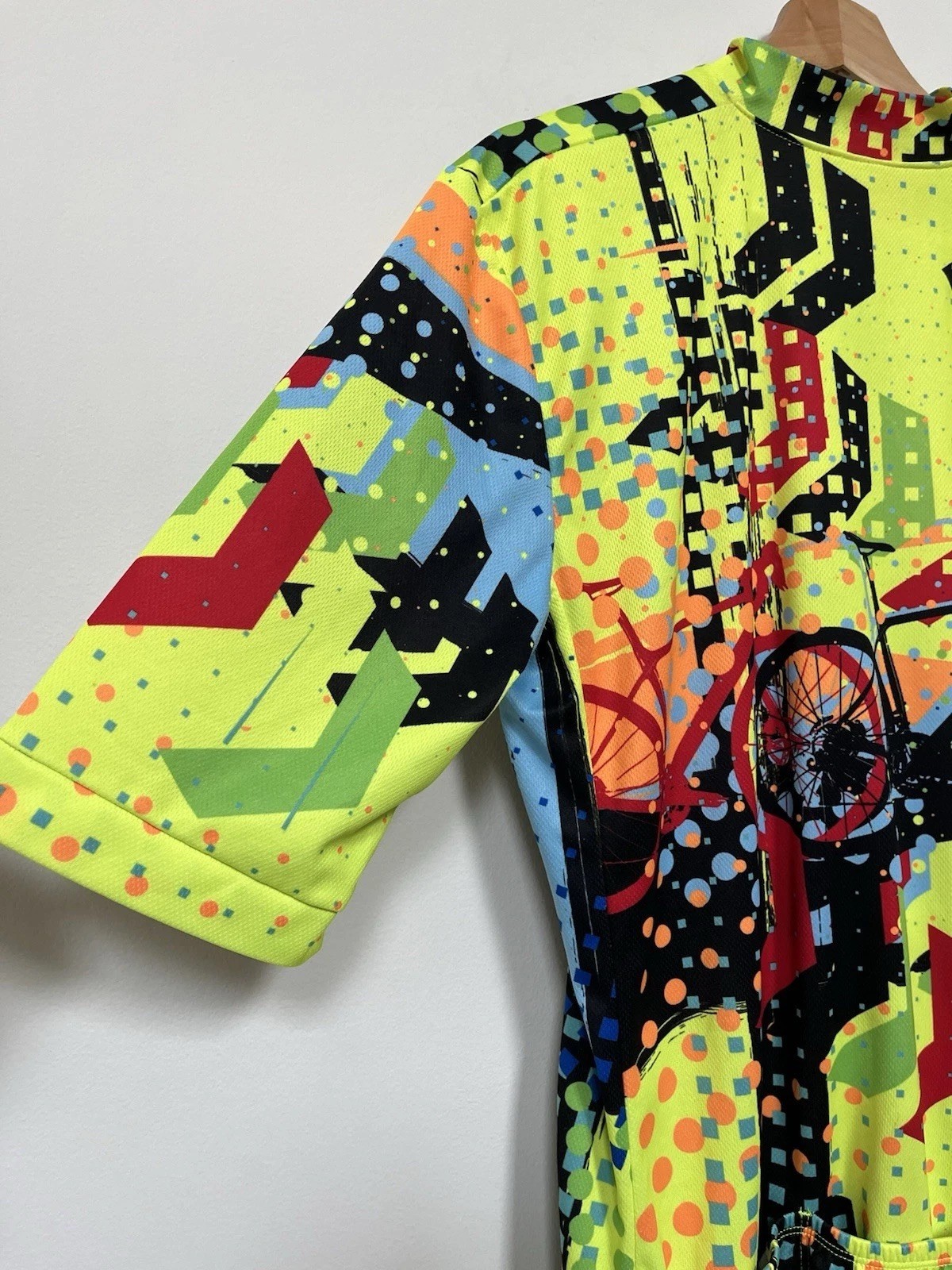 Aero Tech Designs Cycling Jersey Shirt XL Abstract Bright Back Pockets Full Zip