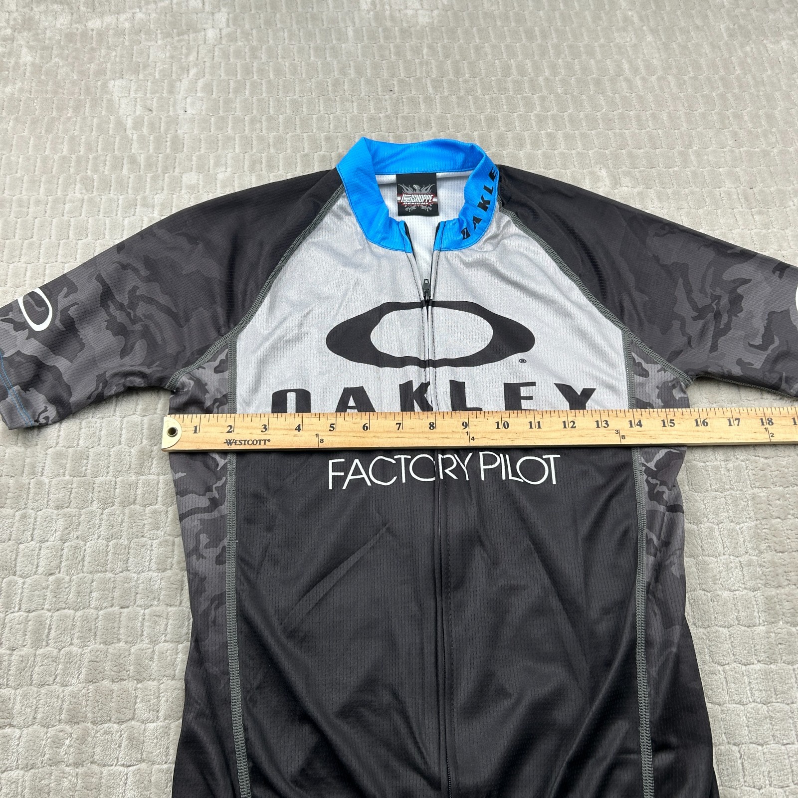 Oakley Factory Pilot Black & Gray Camo Cycling Jersey Size Small Biking MTB
