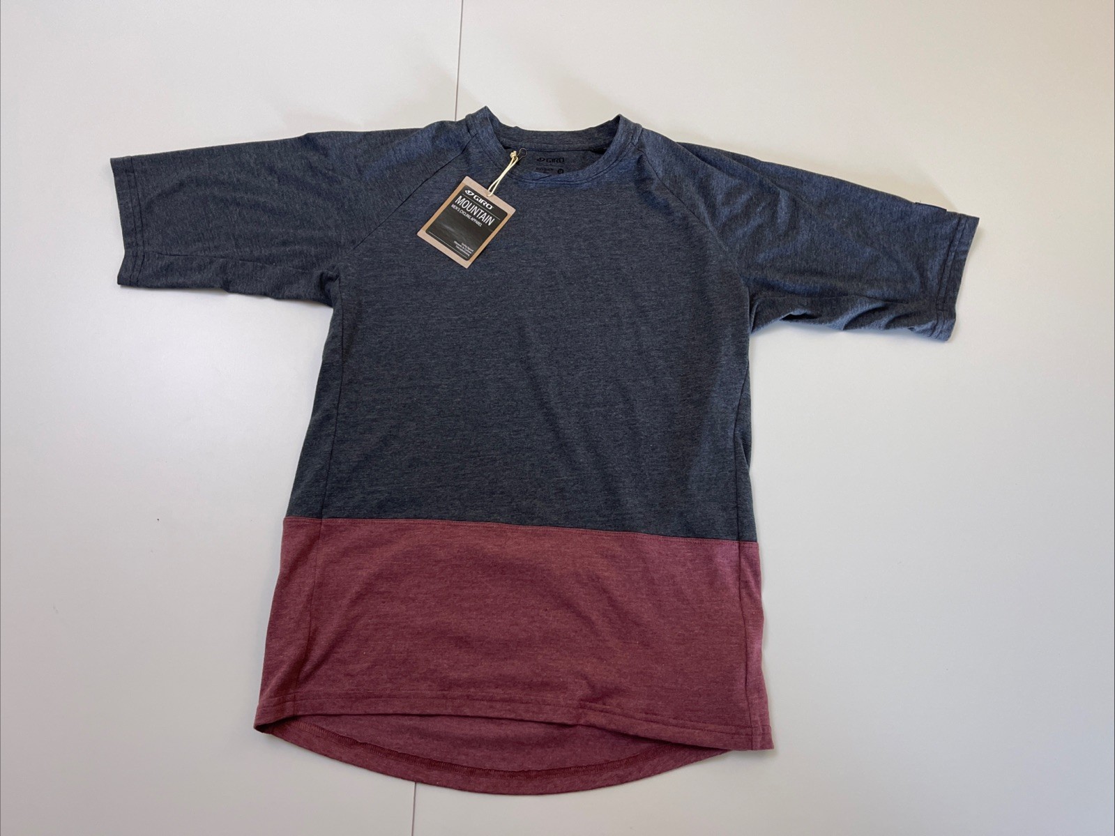 NWT Giro Mountain Bike Tshirt Men’s Medium Gray Maroon