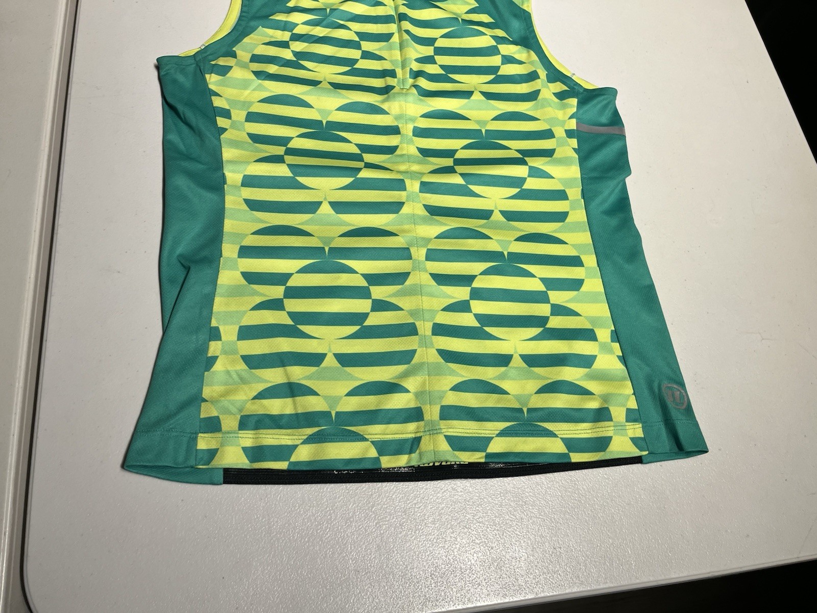 Novana Jersey Women’s Medium Multi Color Geometric Top Polyester