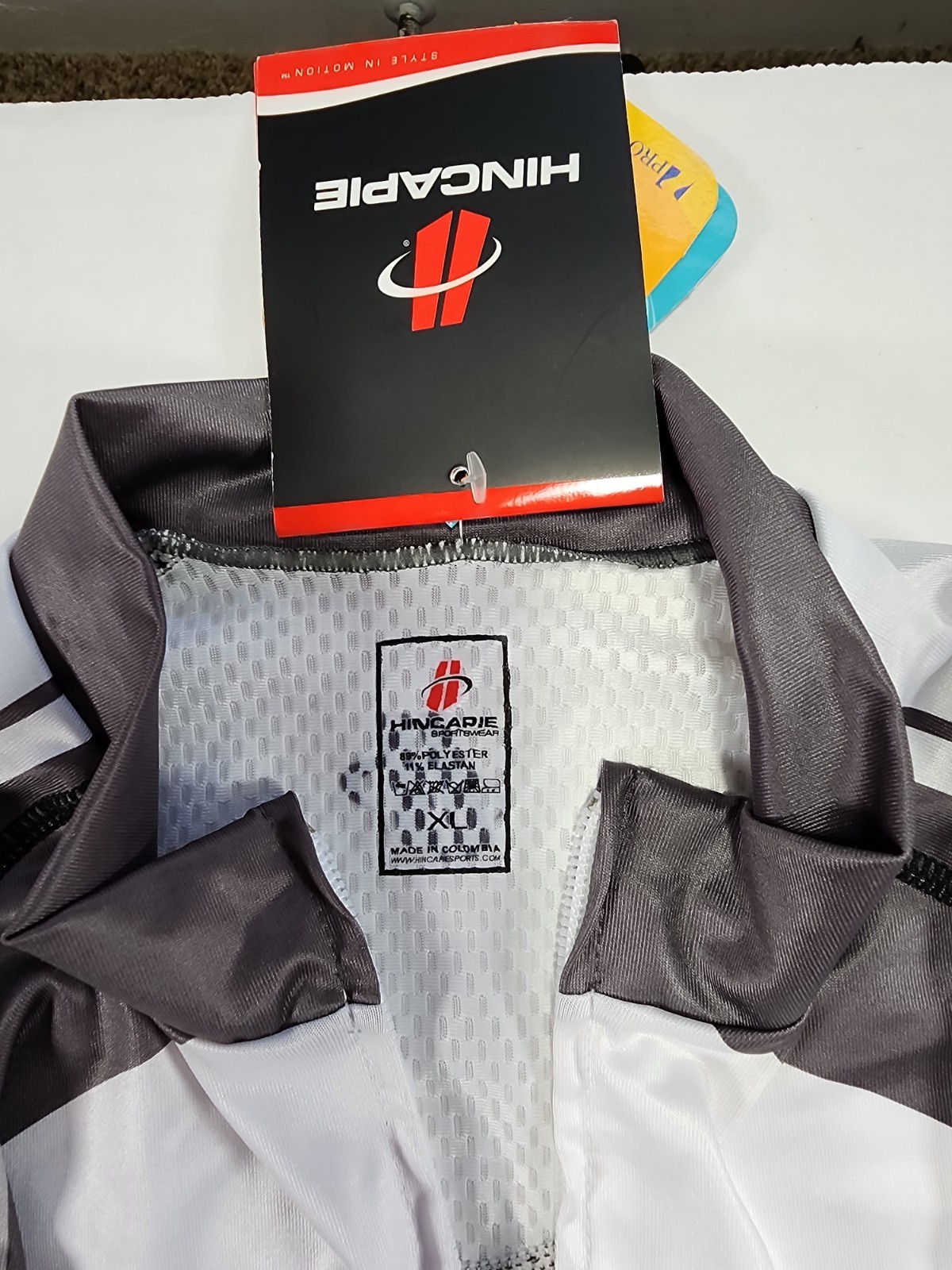 Hincapie Cycling Jersey Mens XL Gray White Graphic Athletic Race Fit Socks Bosch