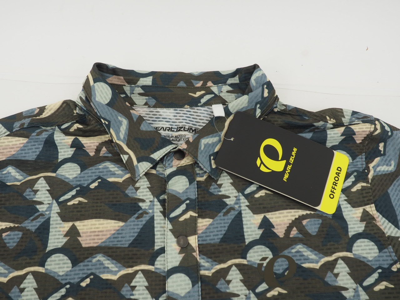 NEW! Pearl Izumi Men’s Canyon Tech Snap Jersey Size Medium Camo Gearpeak