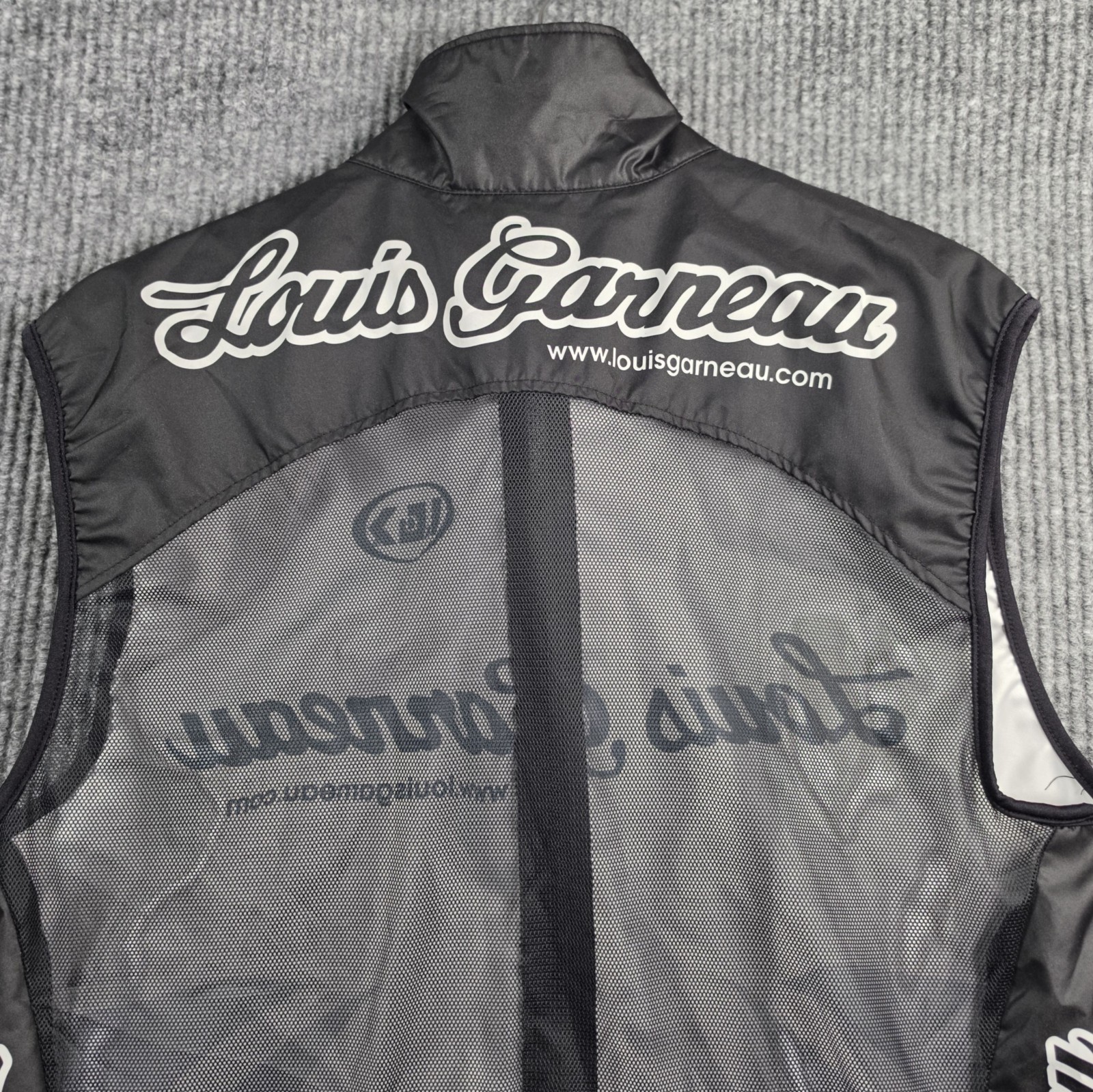 Louis Garneau Cycling Vest Mens XL White Black Mesh Back Spellout Y2K Gorpcore