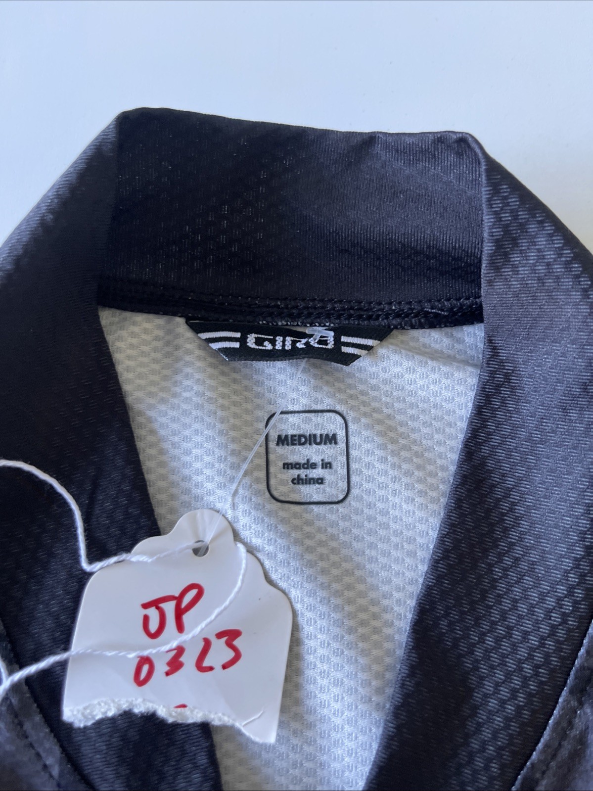 Giro Men’s Cycling Jersey Men’s Medium NWOT Black/pattern Short Sleeve FullZip