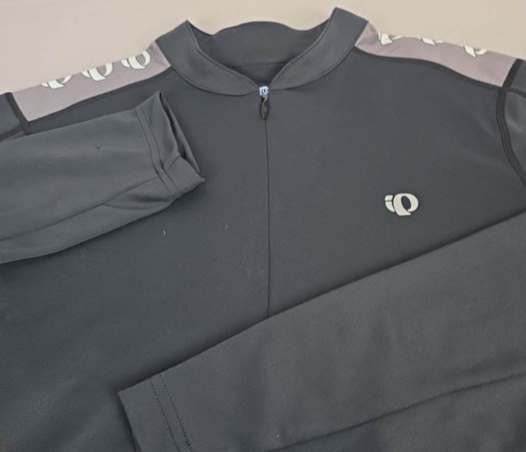Pearl Izumi Mens Black 1/2 Zip Quest L/S Cycling Jersey Sz Medium Logo Bike
