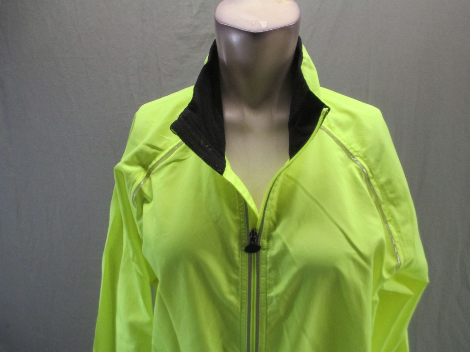 Performance Bike Size L Mens Cycling Pockets Full Zip Activewear Windbreaker 694