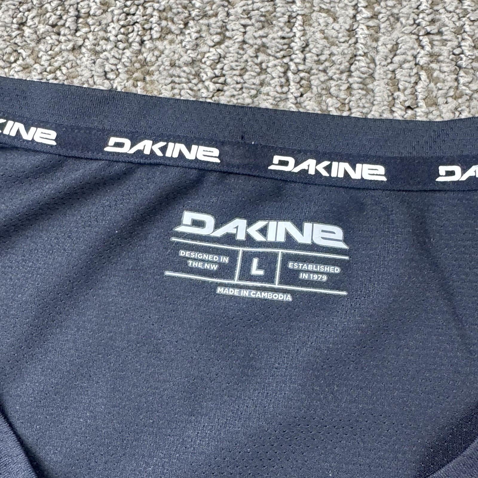 Dakine Womens L Cadence Bike Cycling Jersey Short Sleeve V Neck