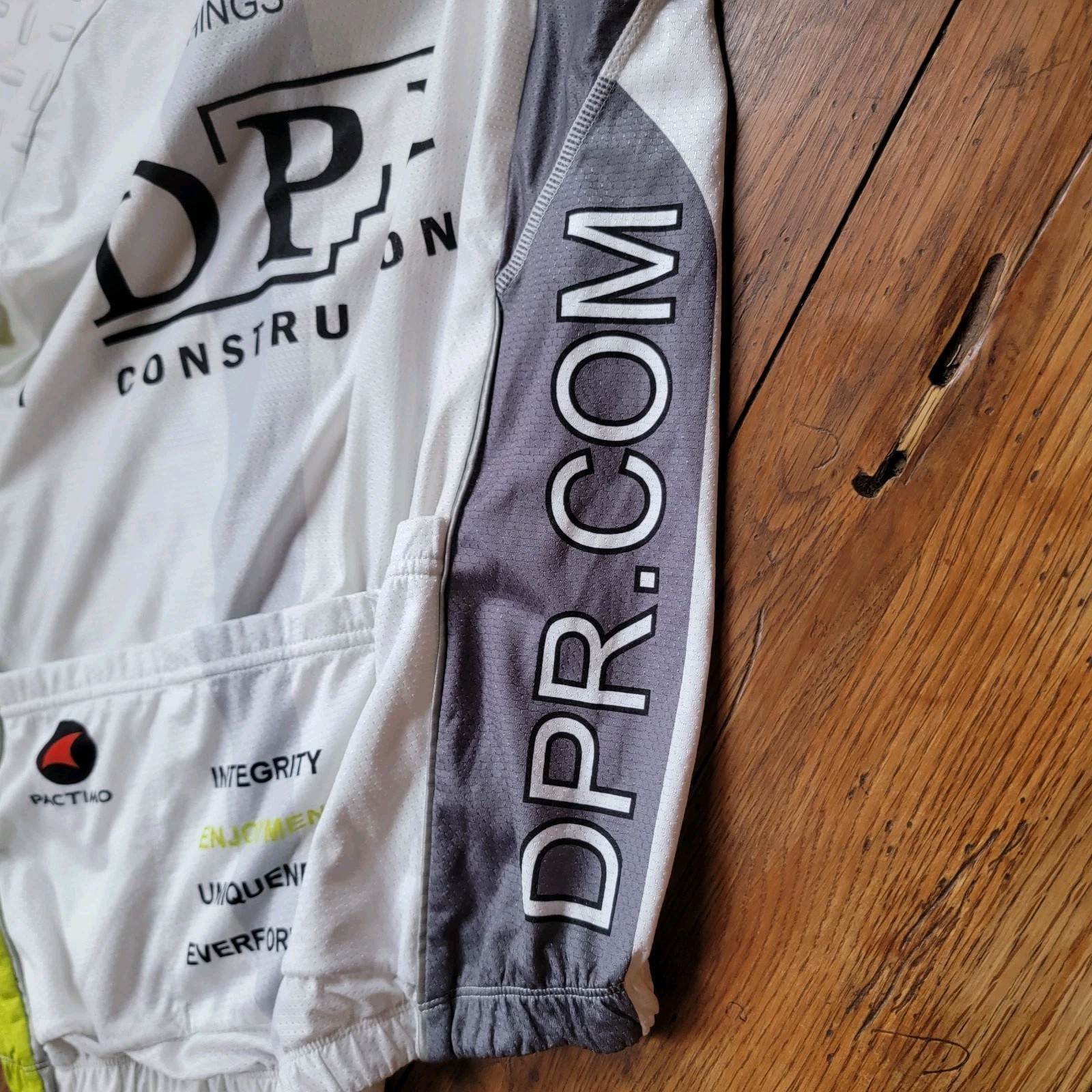 Pactimo Mens Large Cycling Jersey 20″ P2P Stretch White Full Zip L
