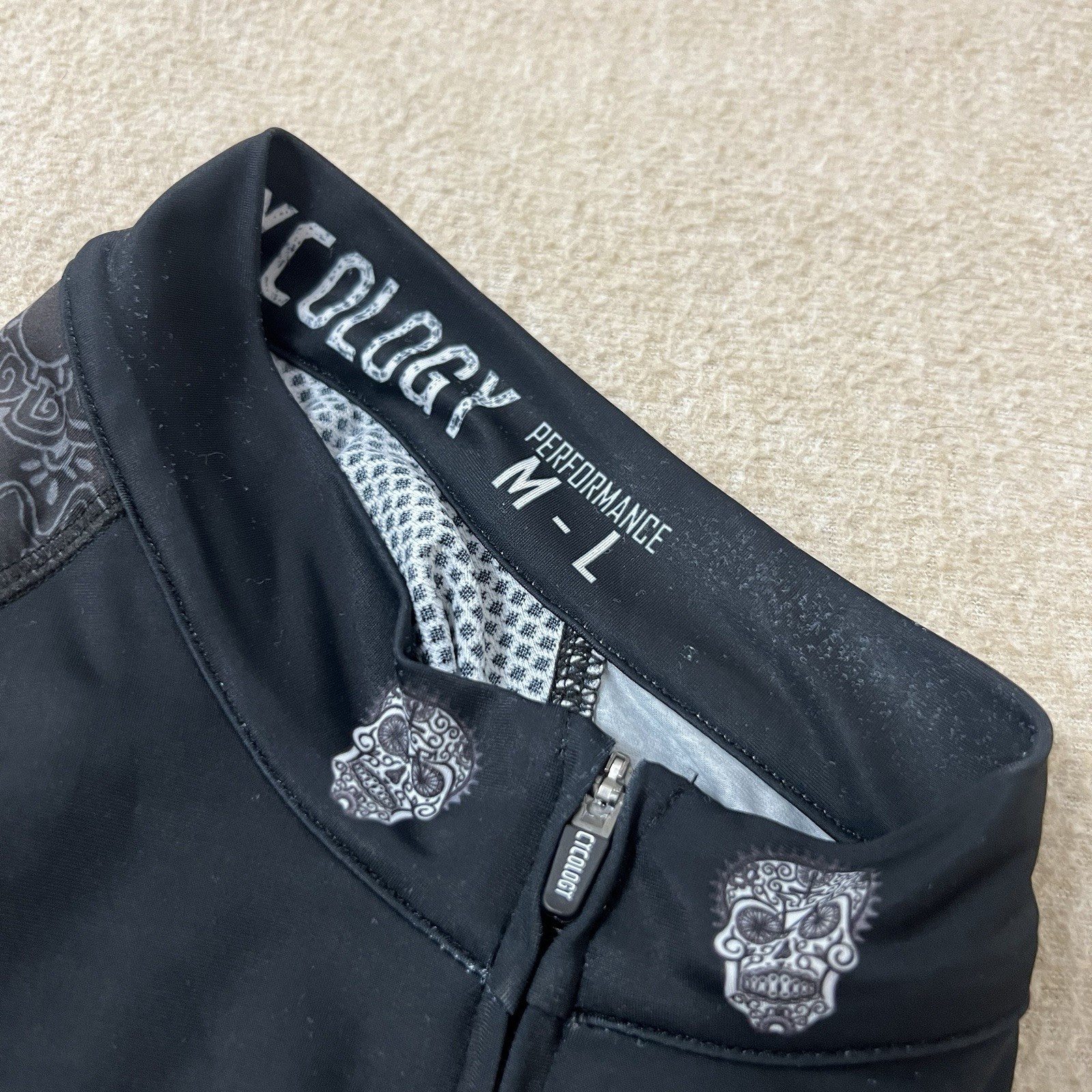Cycology Jersey Mens M-L Cycling Full Zip All Over Print Skull Tribal Graphic