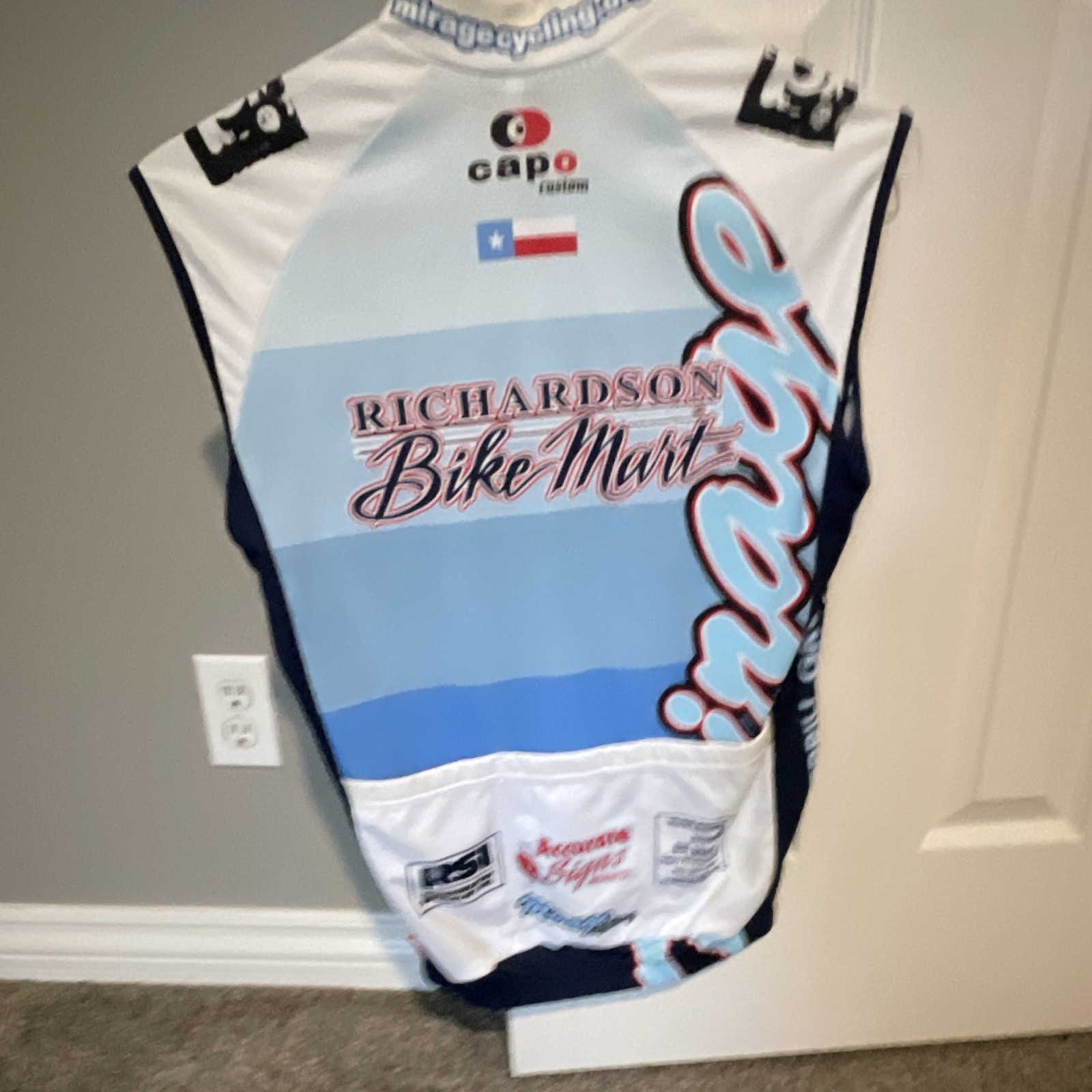 Capo Richardson Bike Mart Full Zip Sleeveless Cycling Jersey Men’s L Pockets
