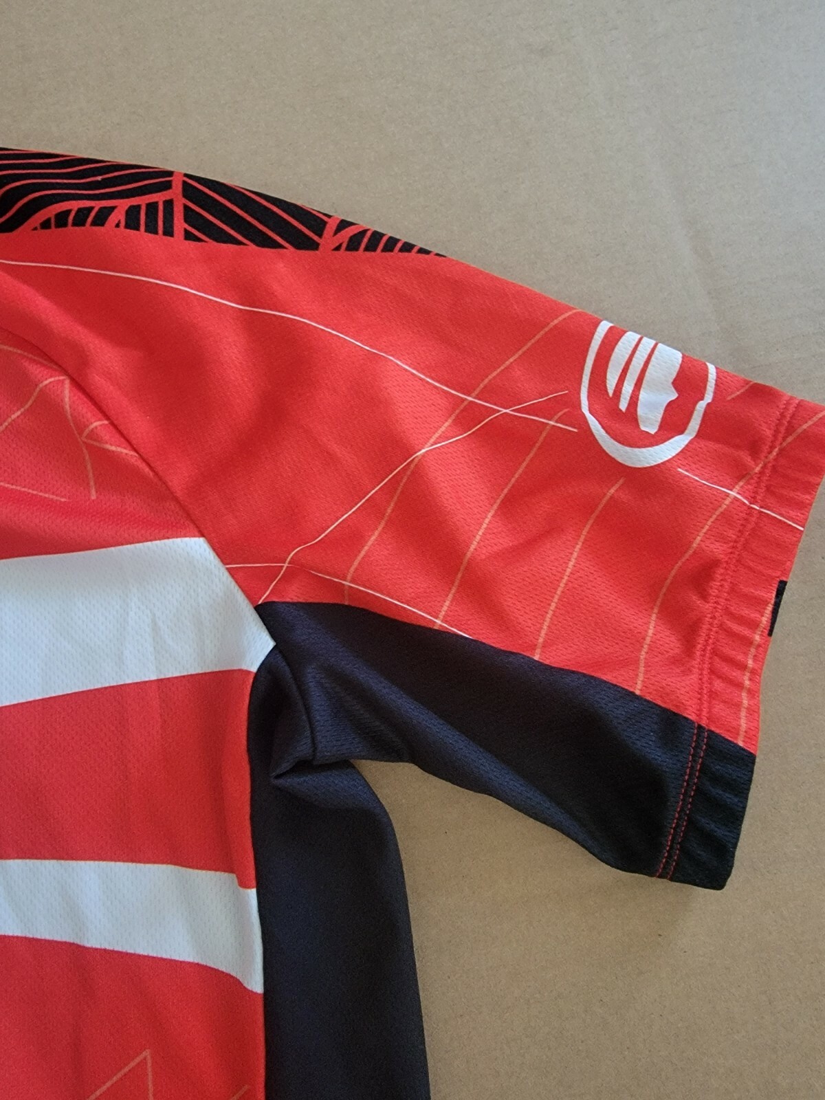 Pearl Izumi Cycling Riding Jersey Red, White and Black womens size Large