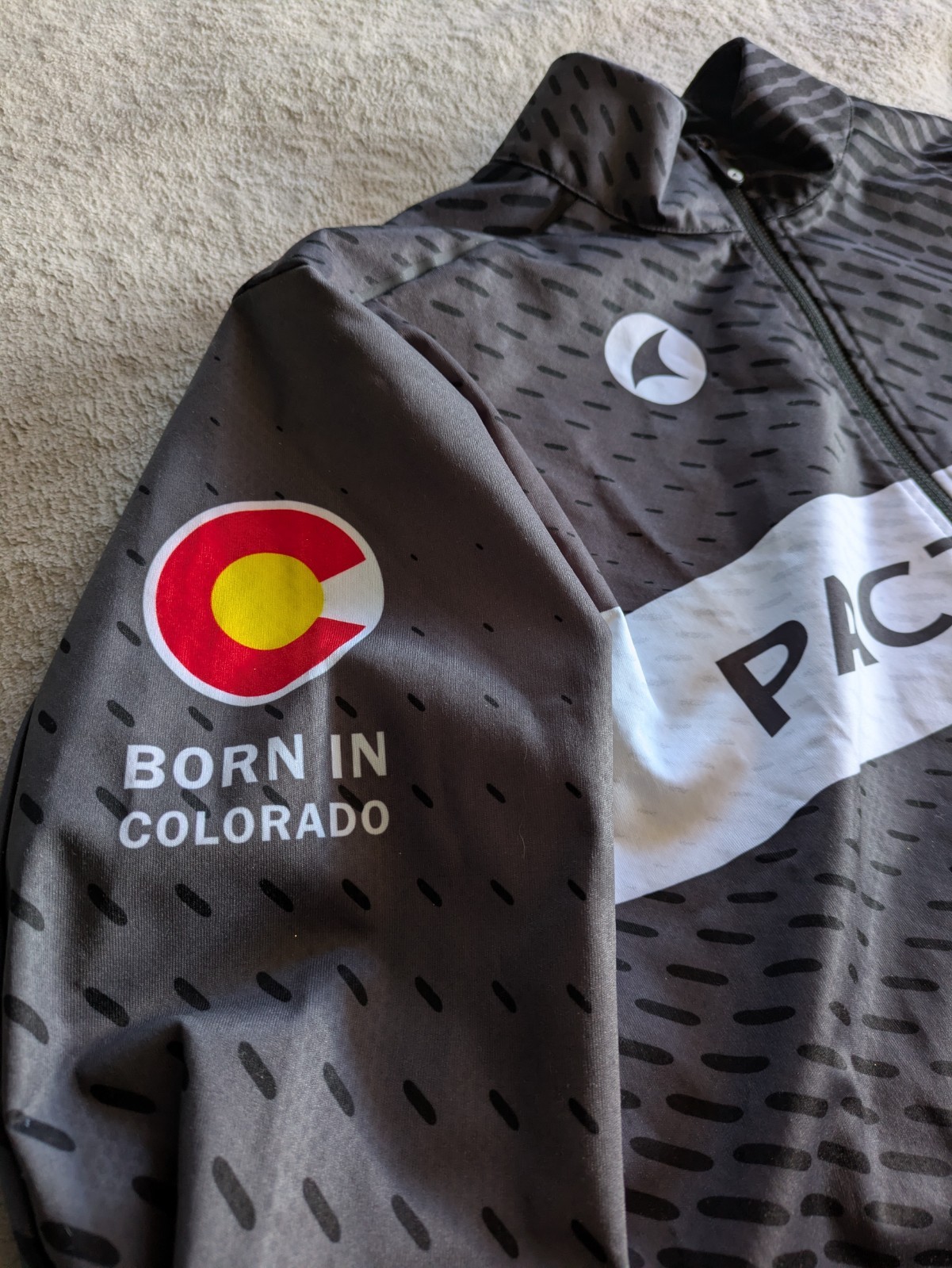 PACTIMO Cycling Windbreaker Jacket Softshell Mens M Black Gray Windstopper