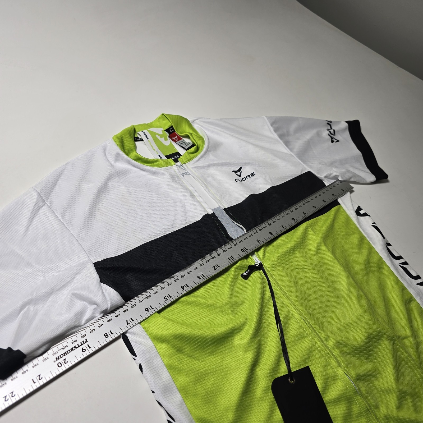 NWT Cuore of Switzerland Kids Cycling Jersey Size 152 M/L