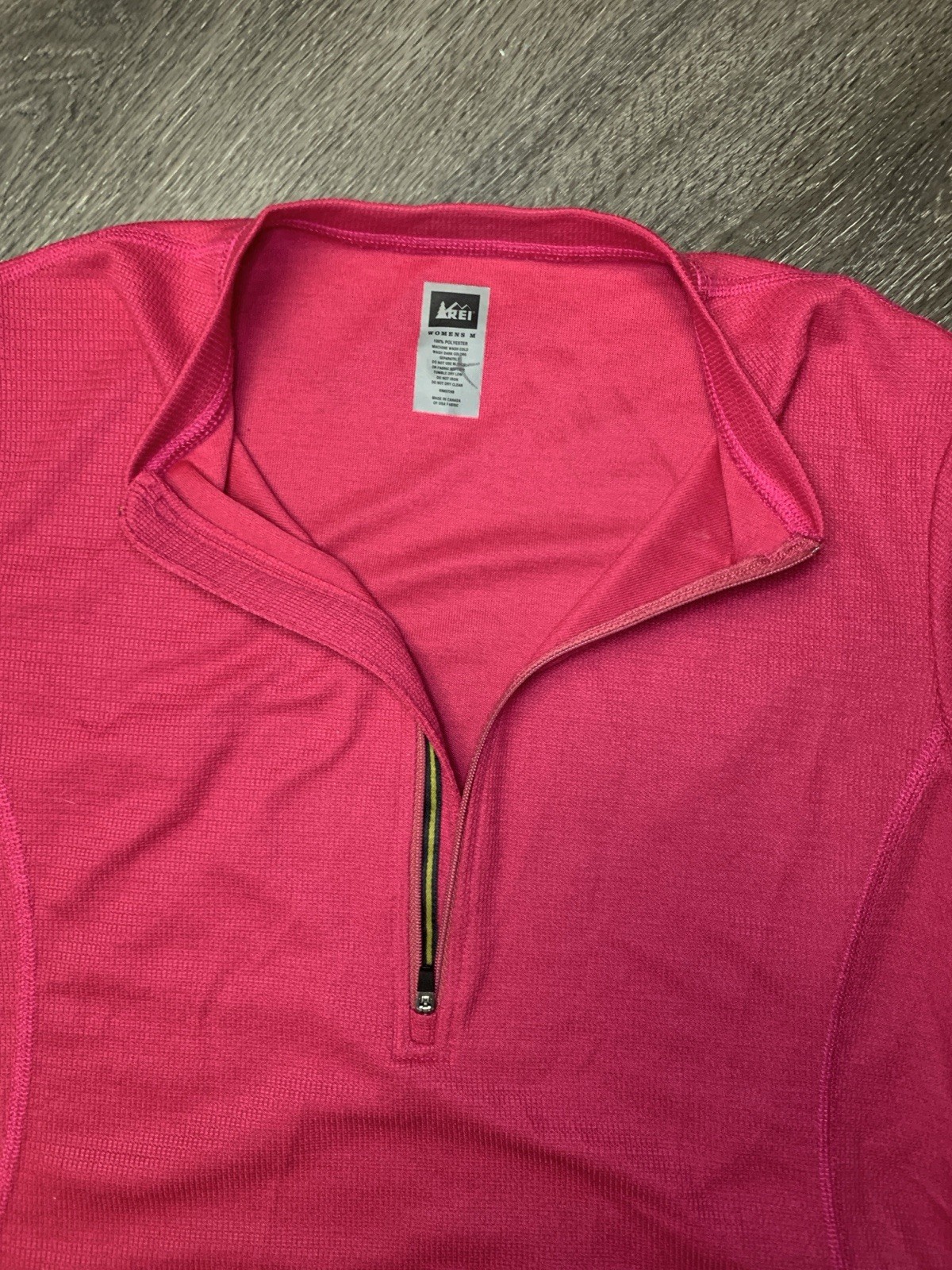 REI Cycling Athletic Jersey Women’s Medium Fuchsia 1/2 Zip Pocket On Back EUC