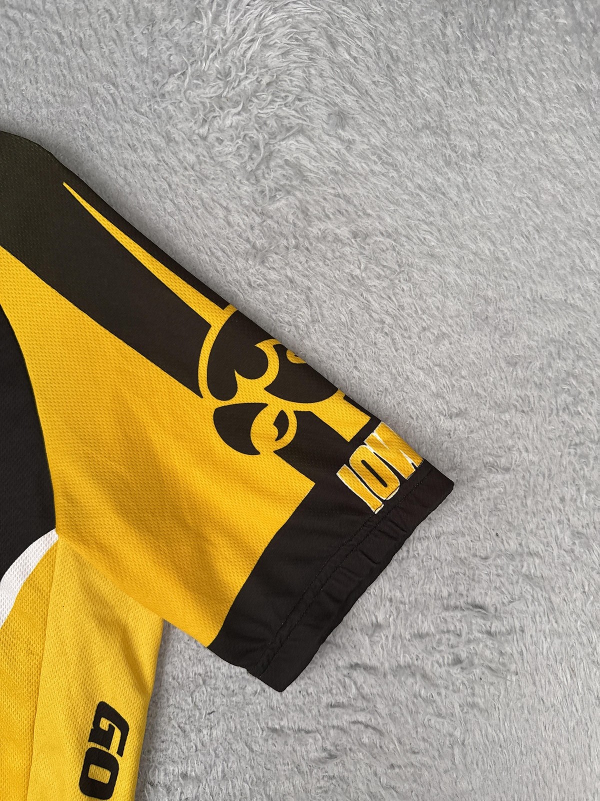 Hincapie Cycling Jersey Mens Medium Multicolor Iowa Hawkeyes 1/2 Zip Pockets Top