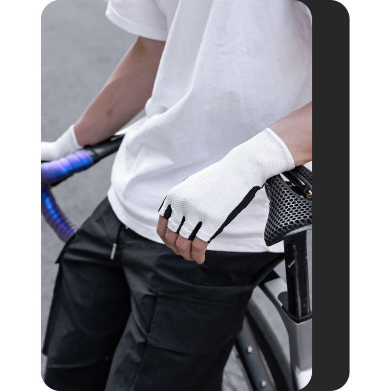 Anti Slip Cycling Gloves Half Finger for Men Women Breathable Shockproof Design