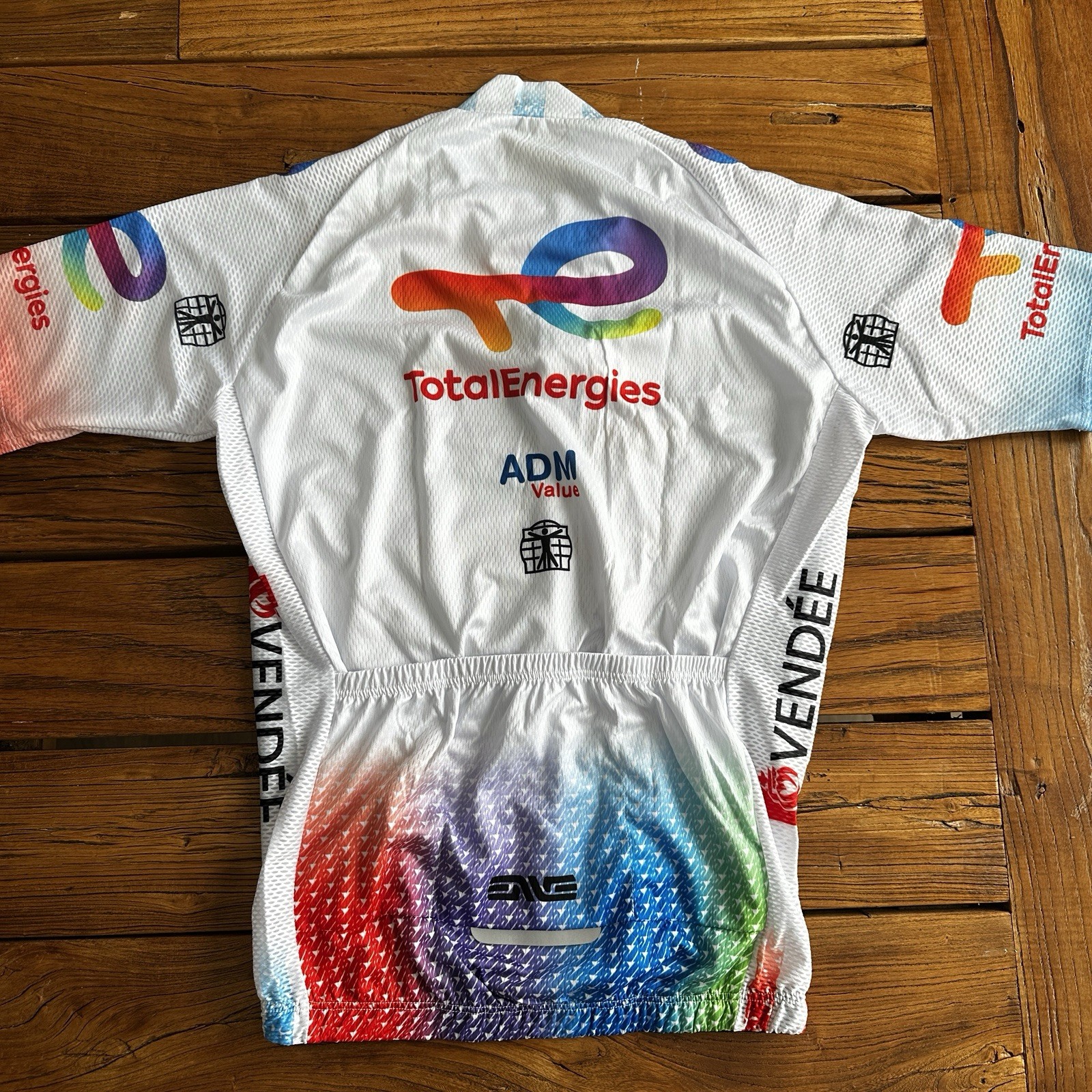 TOTAL ENERGIES TEAM PRO CYCLING JERSEY NEW LARGE 38″ FREE SHIPPING !!
