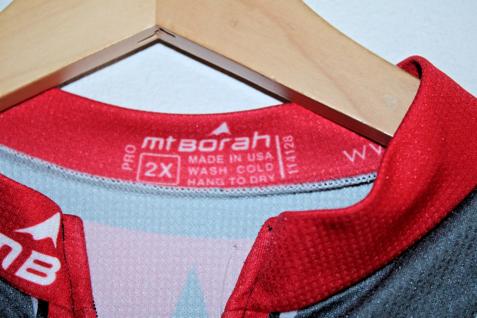 Mt Borah Pro Men’s Cycling Jersey 2XL Rear Pockets 46″ Chest 24/28″ T2B Racing ~