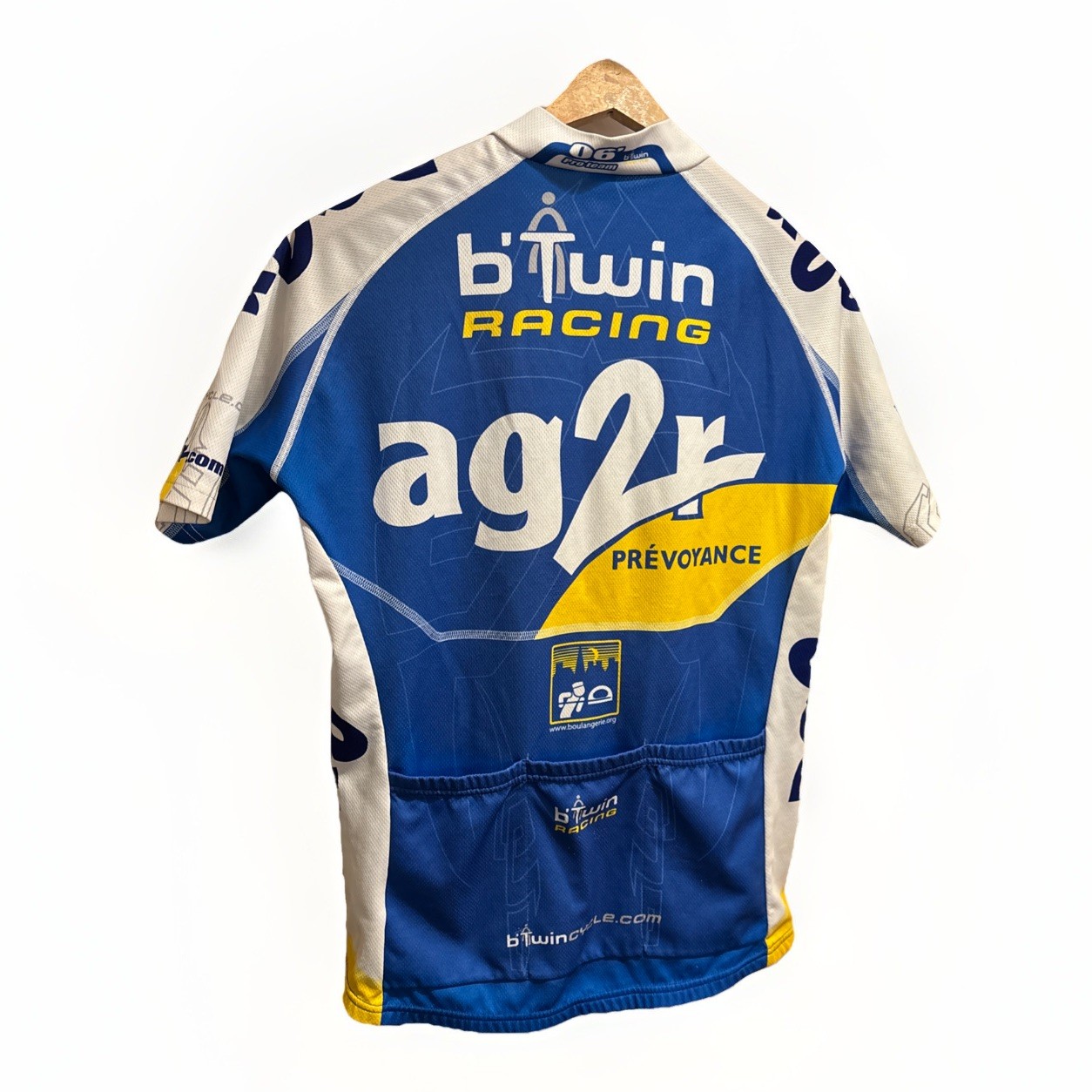 Men’s Medium B Twin Racing team ag2r Cycling Jersey Michelin Prévoyance