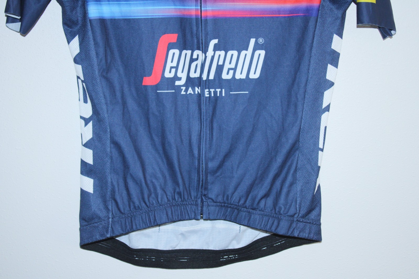 Trek Segafredo SMS Men’s Cycling Jersey Small 36″ Chest 22/25″ T2B Activewear CX