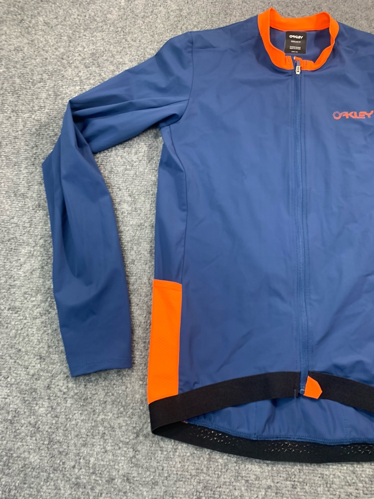 Oakley Shirt Womens Medium Blue Long Sleeve Full Zip Cycling Reflective Stretch