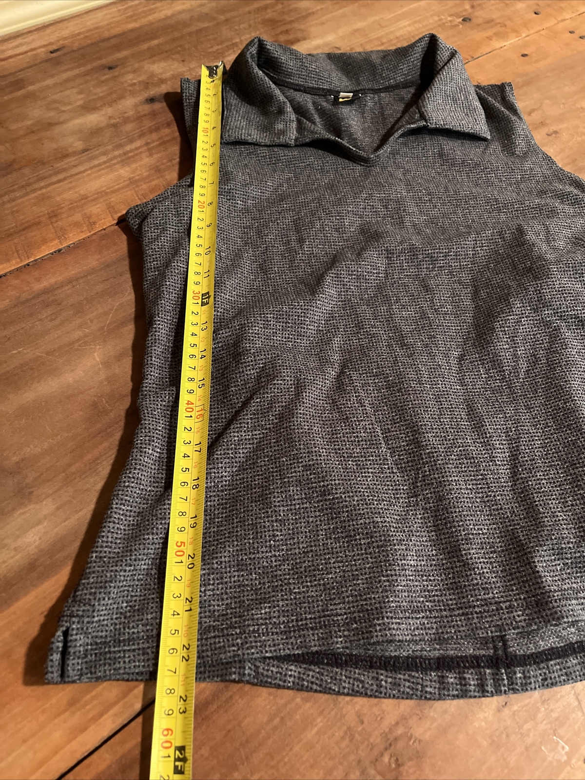 REI Cycling Shirt Adult L Black and gray Sleeveless Collared