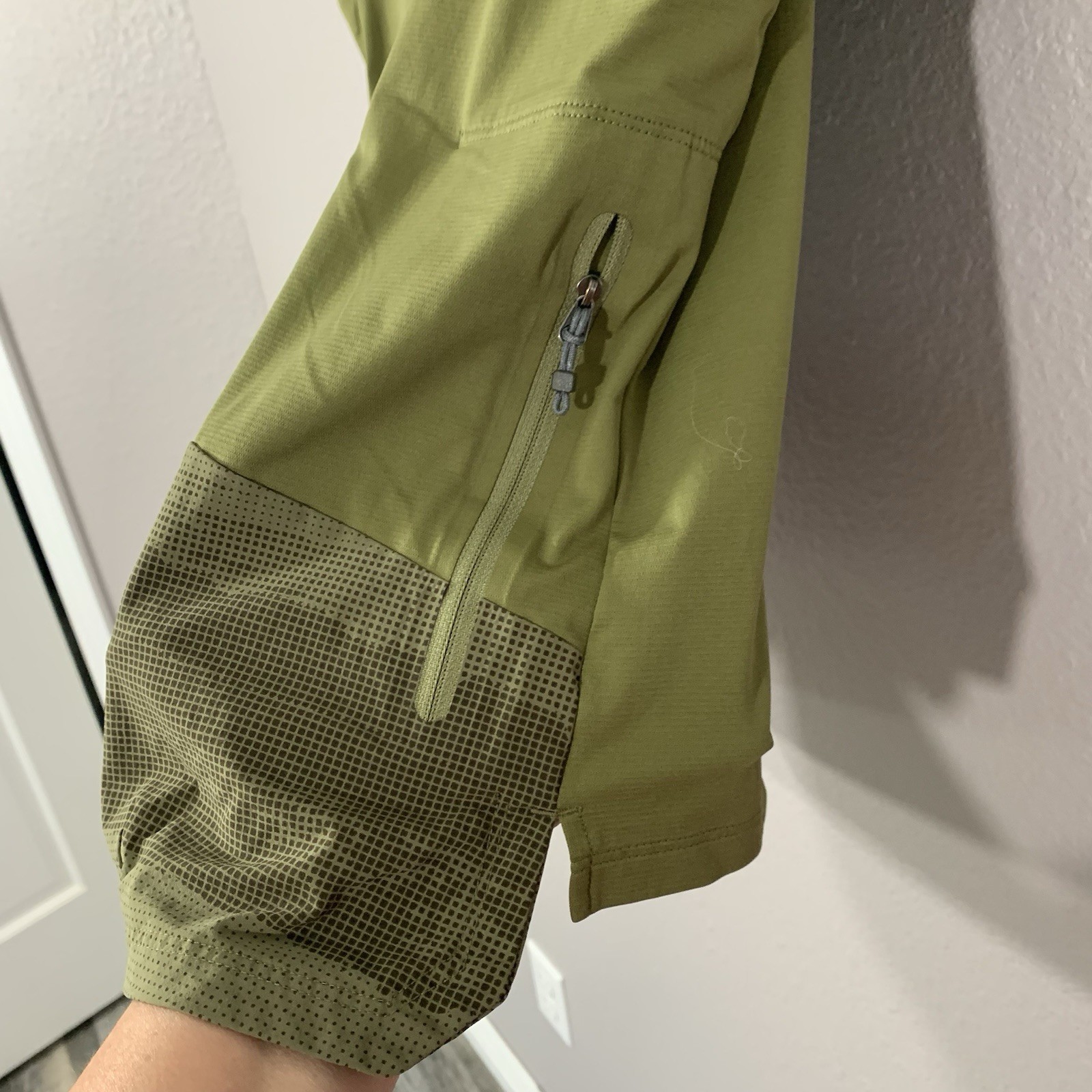 REI Co-op Link Pullover Green Camo Print Mens Cycling Jersey Pocket Size Medium