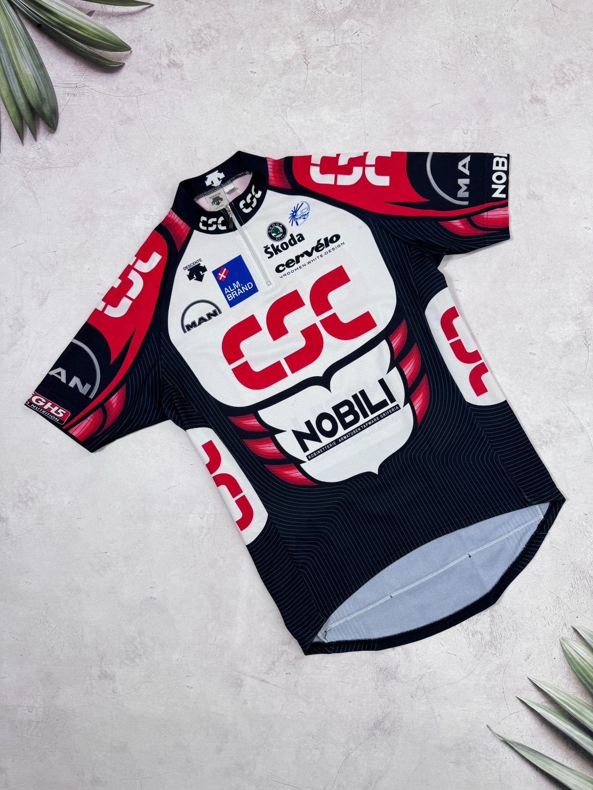 Descente Team CSC Skoda Man UCI Nobili Cervelo Cycling Jersey size 5 / M