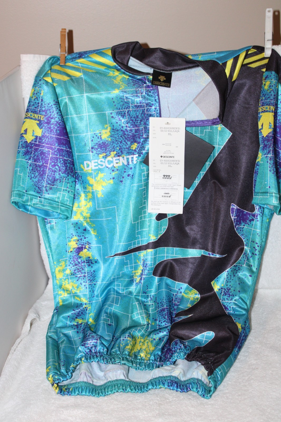 Descente Cycling Jersey Adult XLPolyester, NWT, FREE SHIP