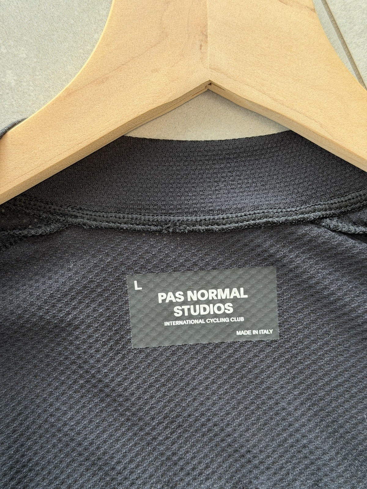 PAS NORMAL STUDIOS SOLITUDE MESH JERSEY CYCLING T-SHIRT MEN’S SIZE L
